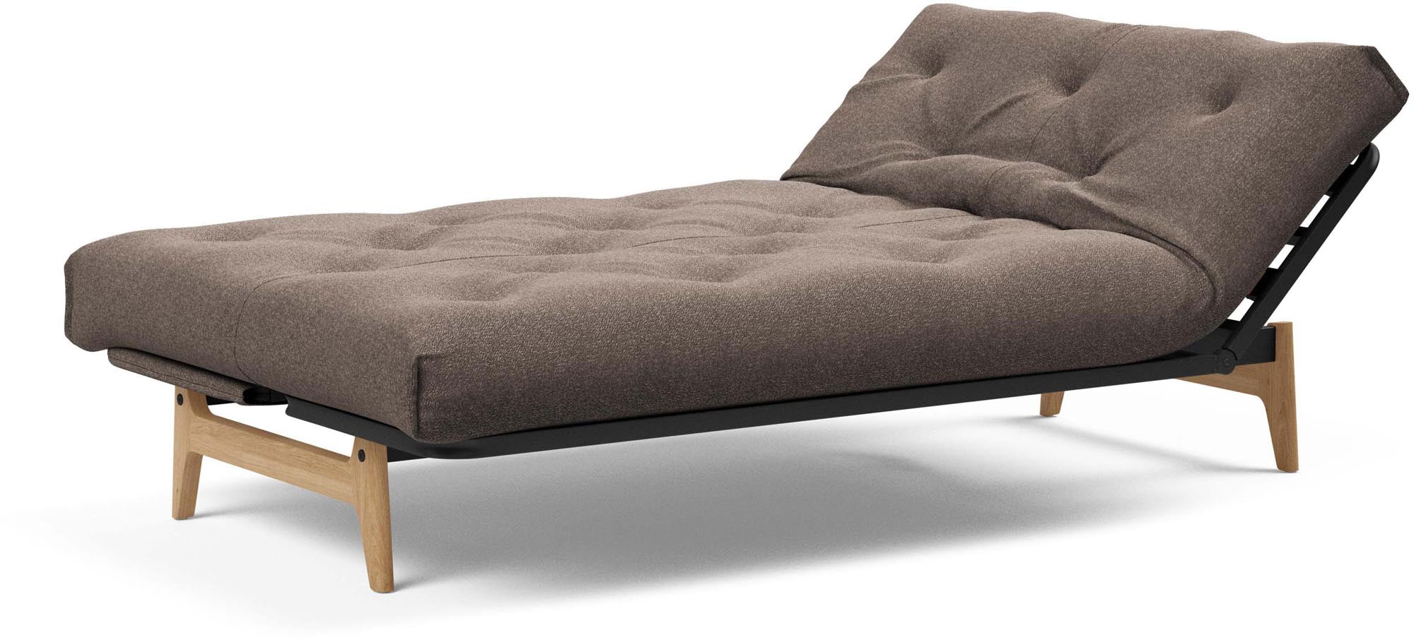 Erleben Sie das Aslak 120 Bettsofa Nordic Spring von Innovation Living: modernes skandinavisches Design, ideal für kleine Räume und Gästeübernachtungen.