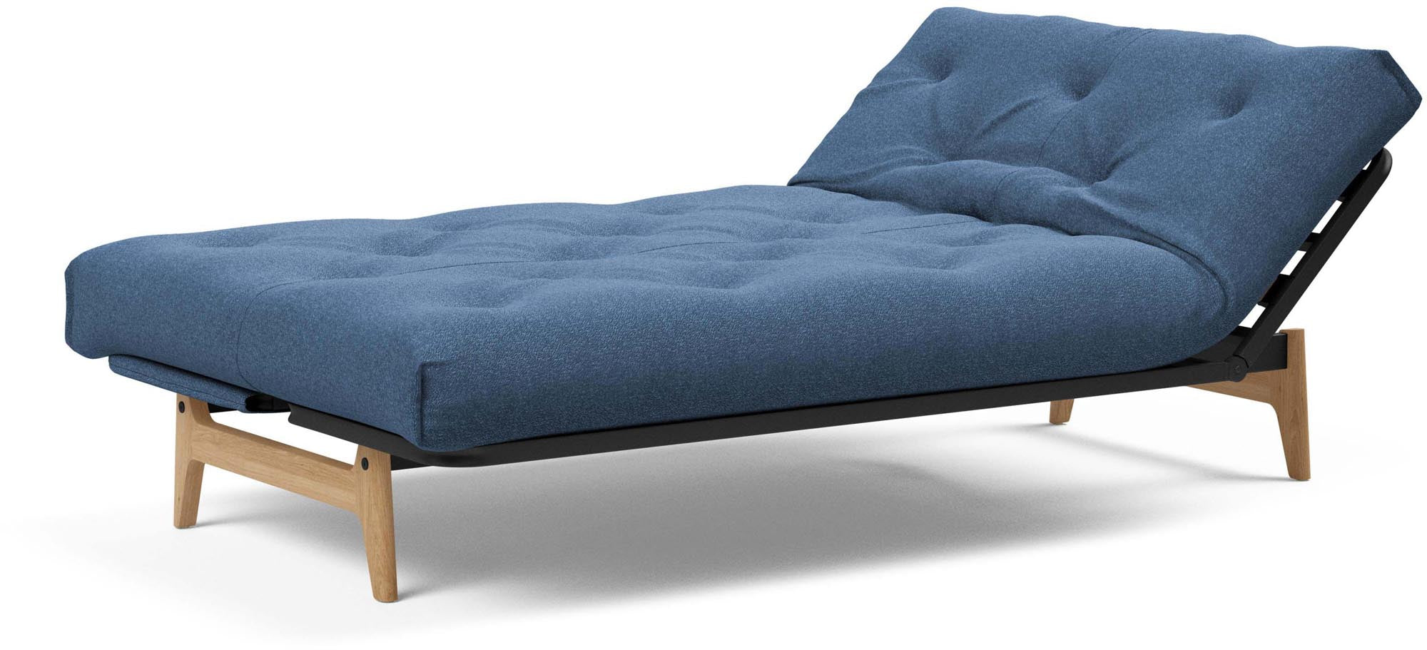 Entdecken Sie das Aslak 120 Bettsofa Nordic Spring von Innovation Living: stilvolles skandinavisches Design, perfekt für platzsparende Lösungen und Übernachtungen.