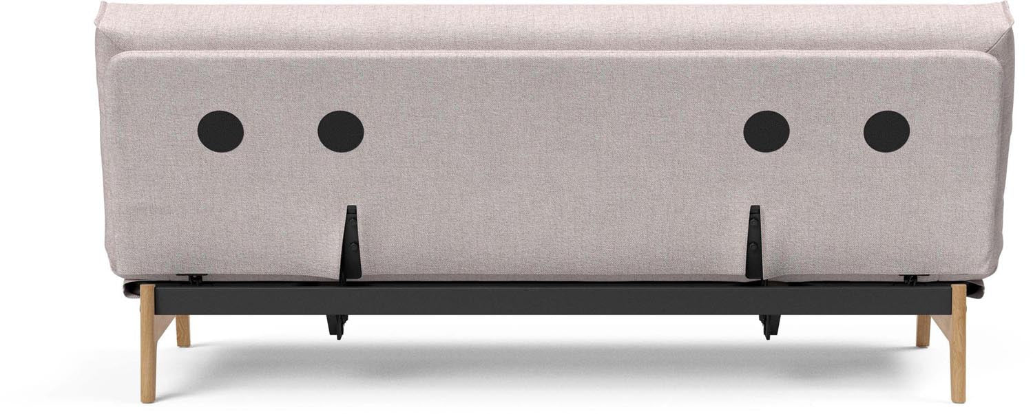 Entdecken Sie das Aslak 120 Bettsofa mit Nordic Cover von Innovation Living – stilvoll, platzsparend und perfekt für Gästeübernachtungen.