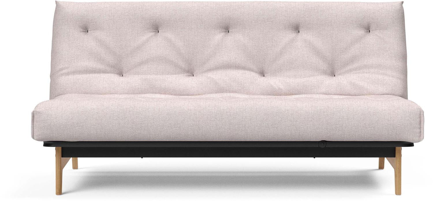 Erleben Sie das Aslak 140 Bettsofa von Innovation Living – modernes Nordic Design trifft auf komfortablen Latex für besten Schlafkomfort.