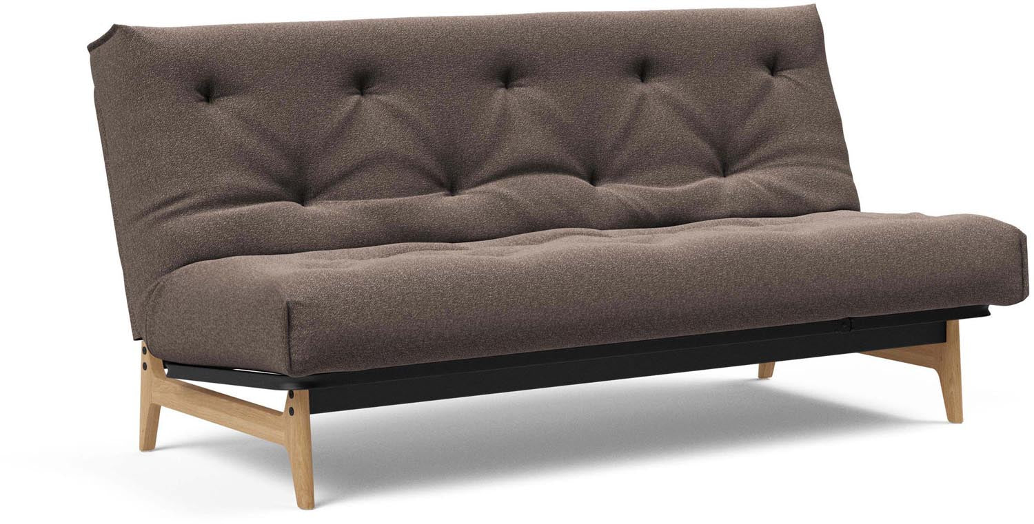 Entdecken Sie das Aslak 140 Bettsofa von Innovation Living – stilvolles Nordic Design und hochwertiger Latex für erholsame Nächte.