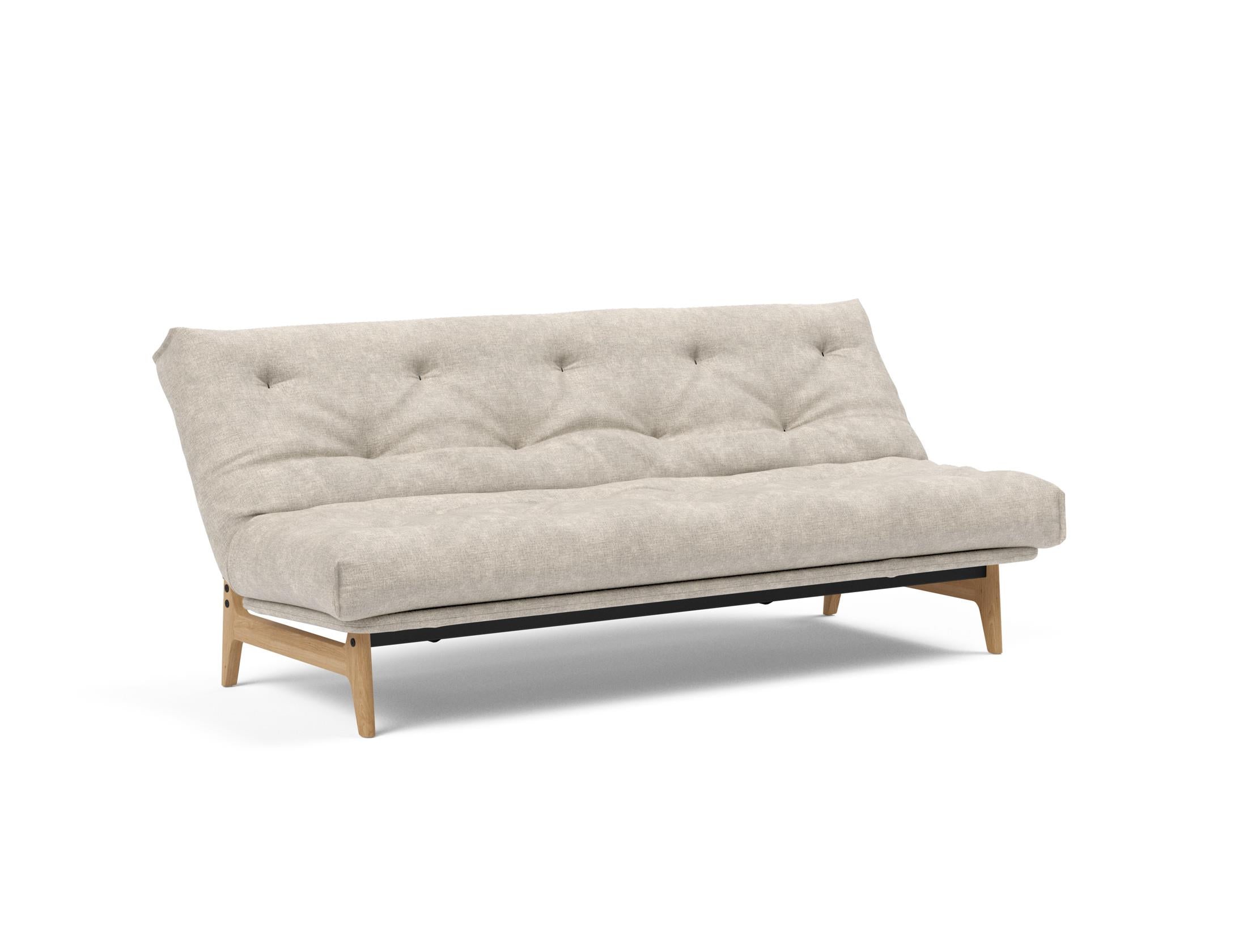 Erleben Sie das Aslak 120 Bettsofa Nordic von Innovation Living – skandinavisches Design trifft auf höchsten Schlafkomfort und Funktionalität.