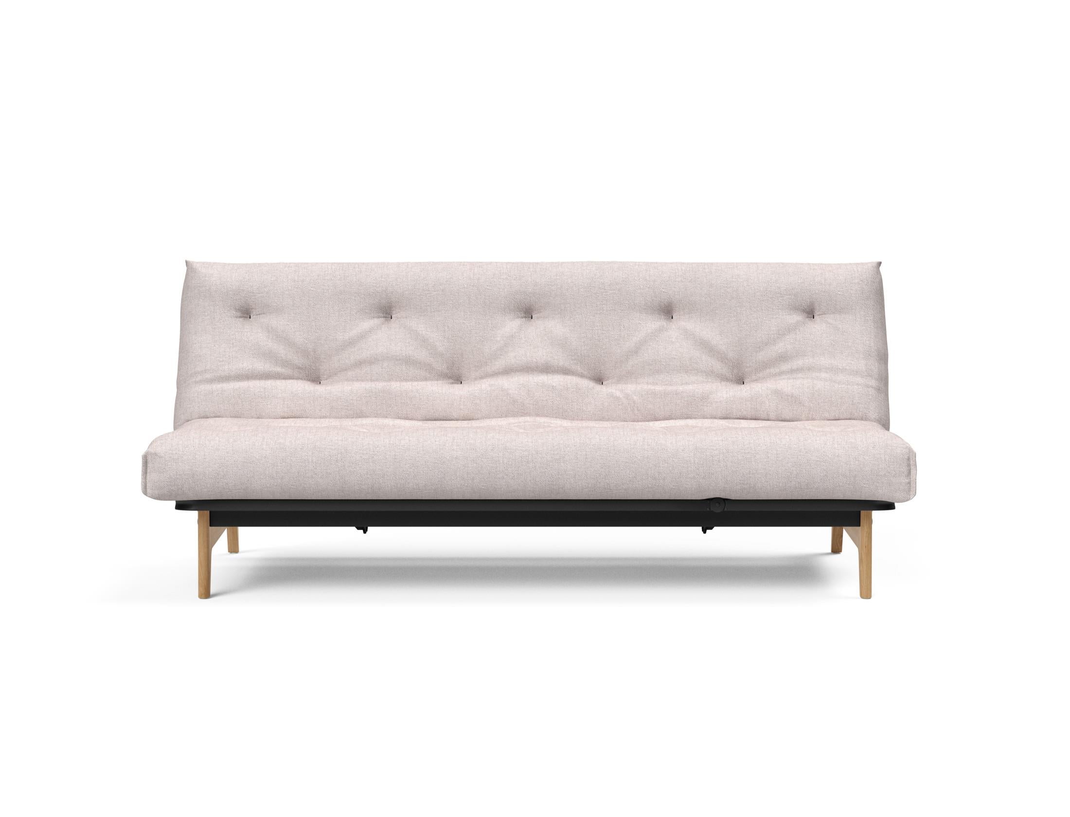 Erleben Sie das Aslak 120 Bettsofa Nordic Soft Spring von Innovation Living – eine perfekte Kombination aus modernem Stil und vielseitiger Funktionalität.