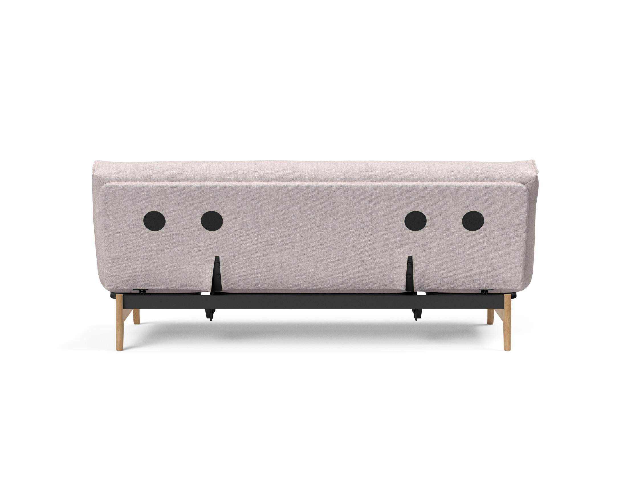 Entdecken Sie das Aslak 120 Bettsofa Nordic Soft Spring von Innovation Living – stilvolles Design trifft auf praktischen Komfort für Ihr Zuhause.