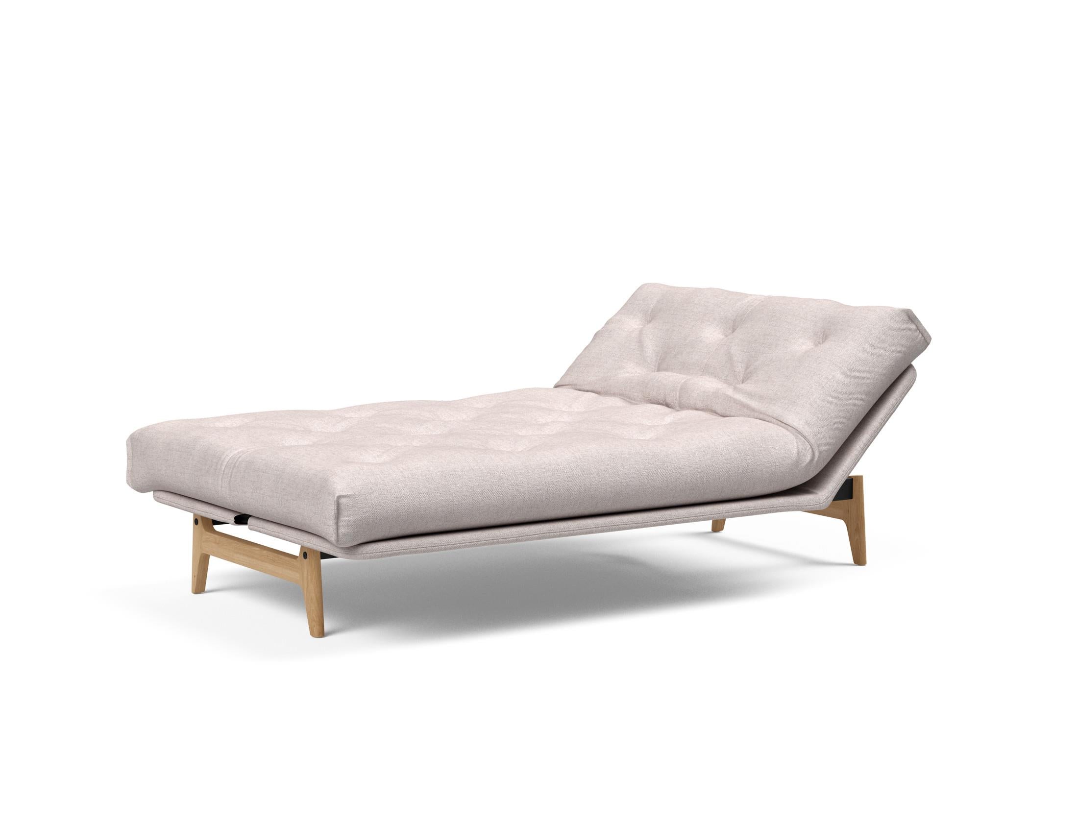 Erleben Sie das Aslak 120 Bettsofa Nordic – ein elegantes Möbelstück, das Komfort und skandinavisches Design vereint. Ideal für kleine Räume!