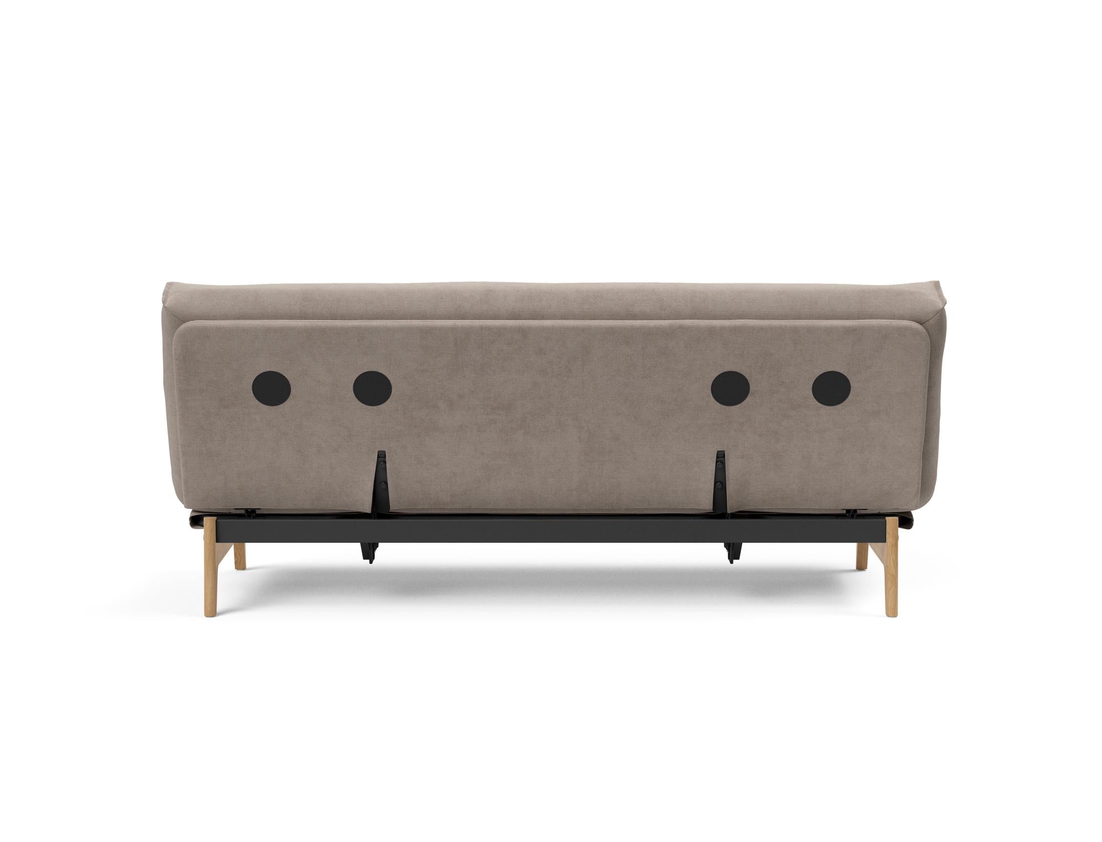 Entdecken Sie das Aslak 120 Bettsofa Nordic Soft Spring von Innovation Living – stilvolles Design trifft auf praktischen Komfort für Ihr Zuhause.