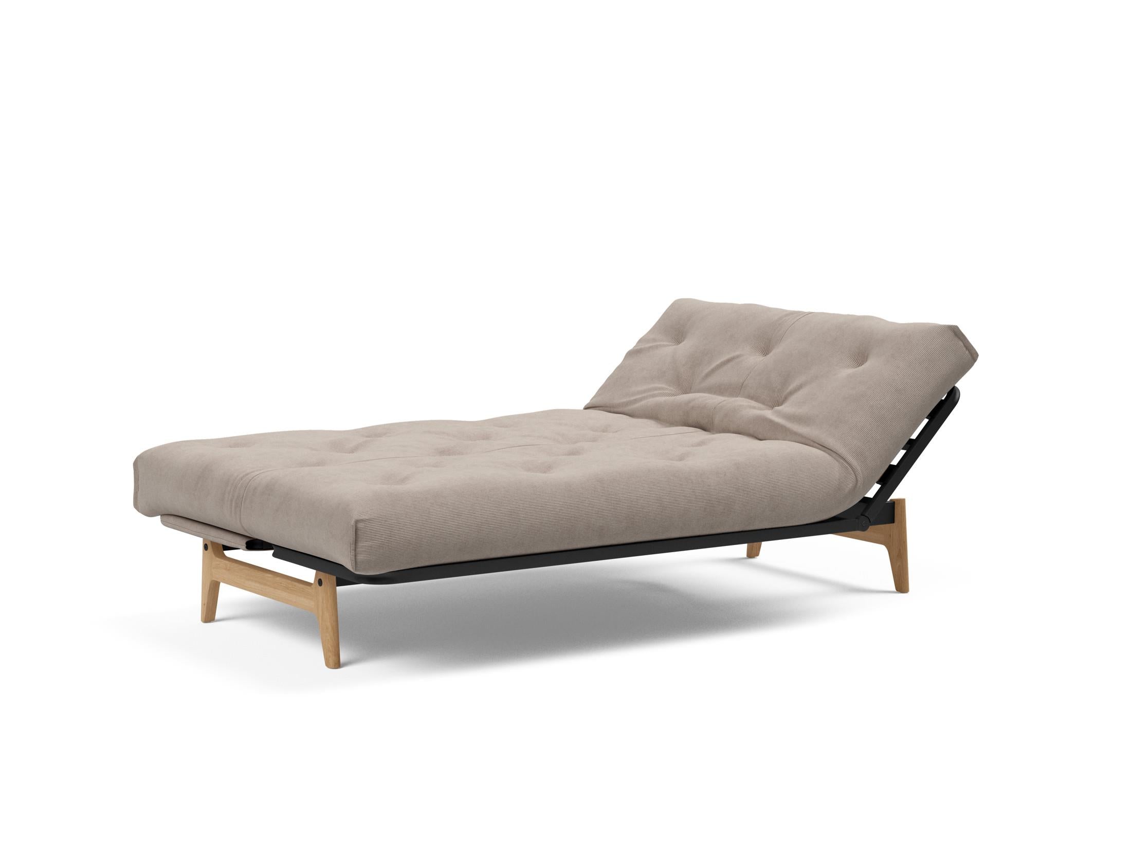 Erleben Sie das Aslak 120 Bettsofa Nordic – ein elegantes Möbelstück, das Komfort und skandinavisches Design vereint. Ideal für kleine Räume!