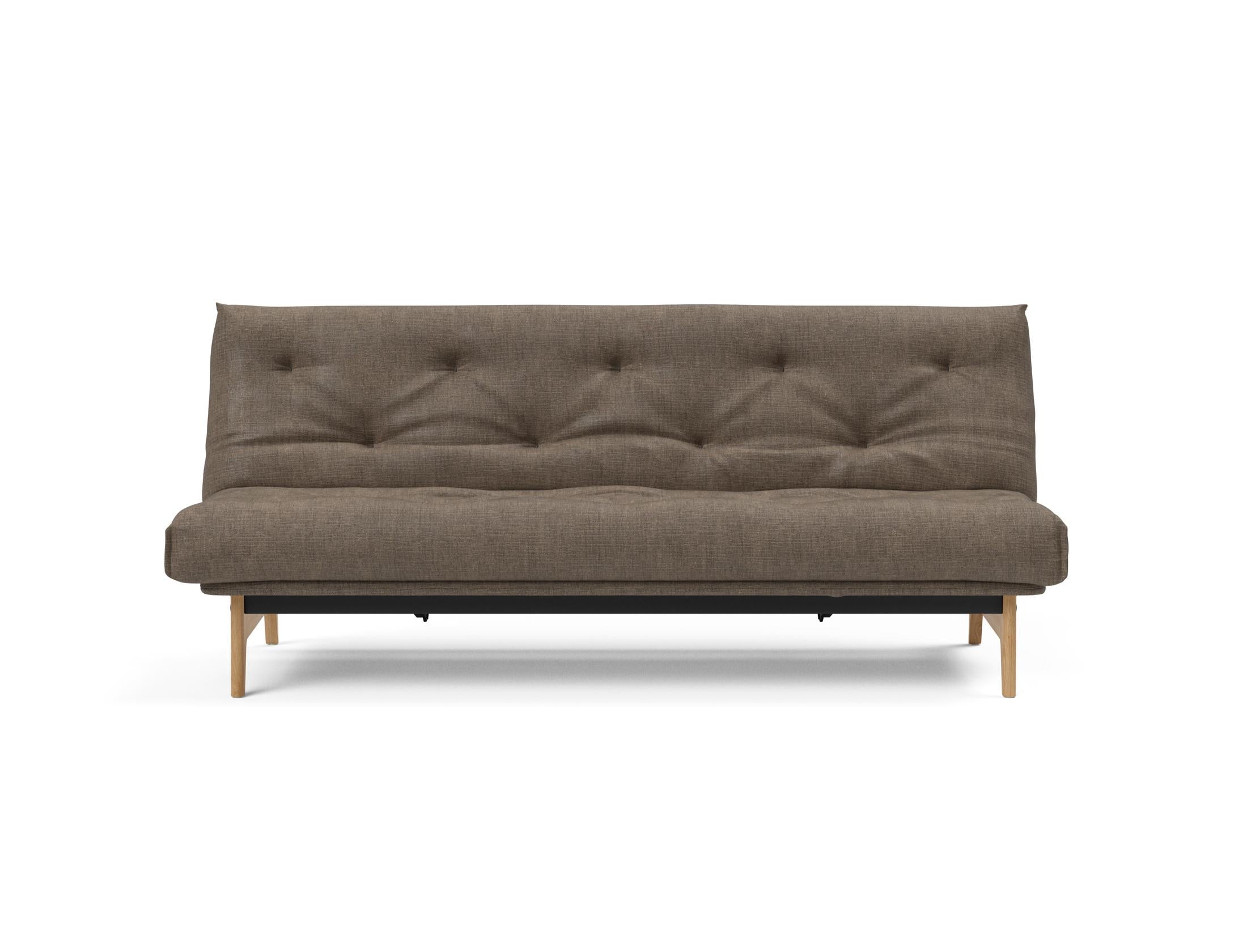 Entdecken Sie das Aslak 120 Bettsofa Nordic von Innovation Living: stilvolles skandinavisches Design, anpassbare Matratzenoptionen und ideal für kleine Räume.