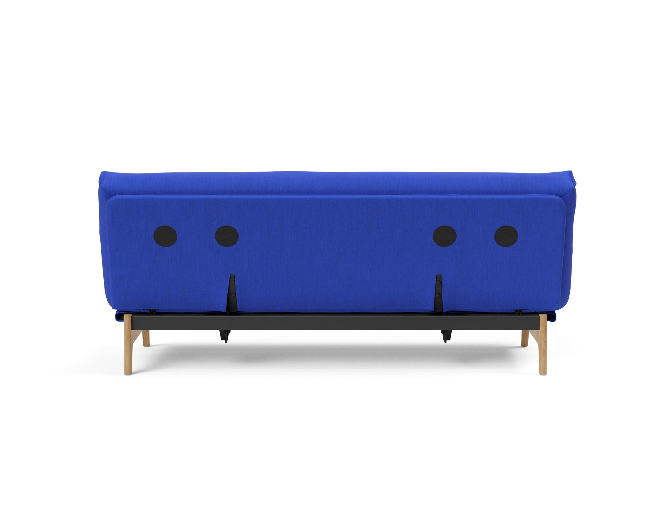 Entdecken Sie das Aslak 120 Bettsofa Nordic Soft Spring von Innovation Living – stilvolles Design trifft auf praktischen Komfort für Ihr Zuhause.