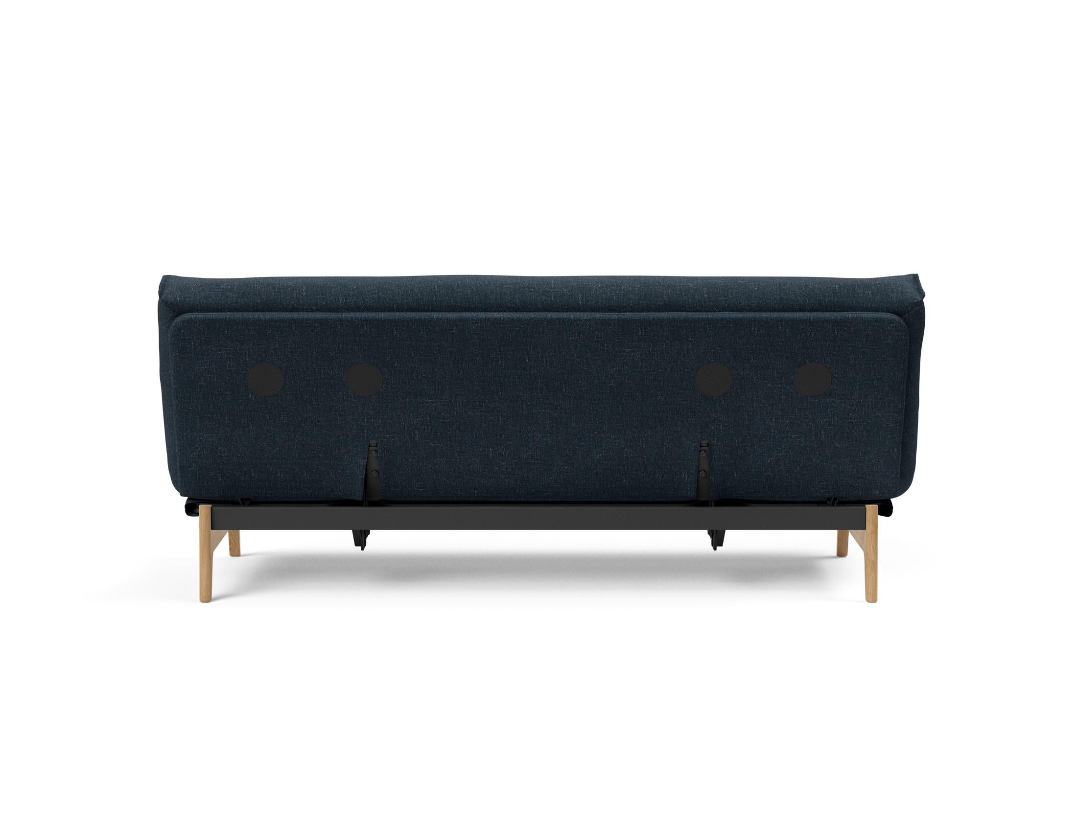 Entdecken Sie das Aslak 120 Bettsofa Nordic Soft Spring von Innovation Living – stilvolles Design trifft auf praktischen Komfort für Ihr Zuhause.