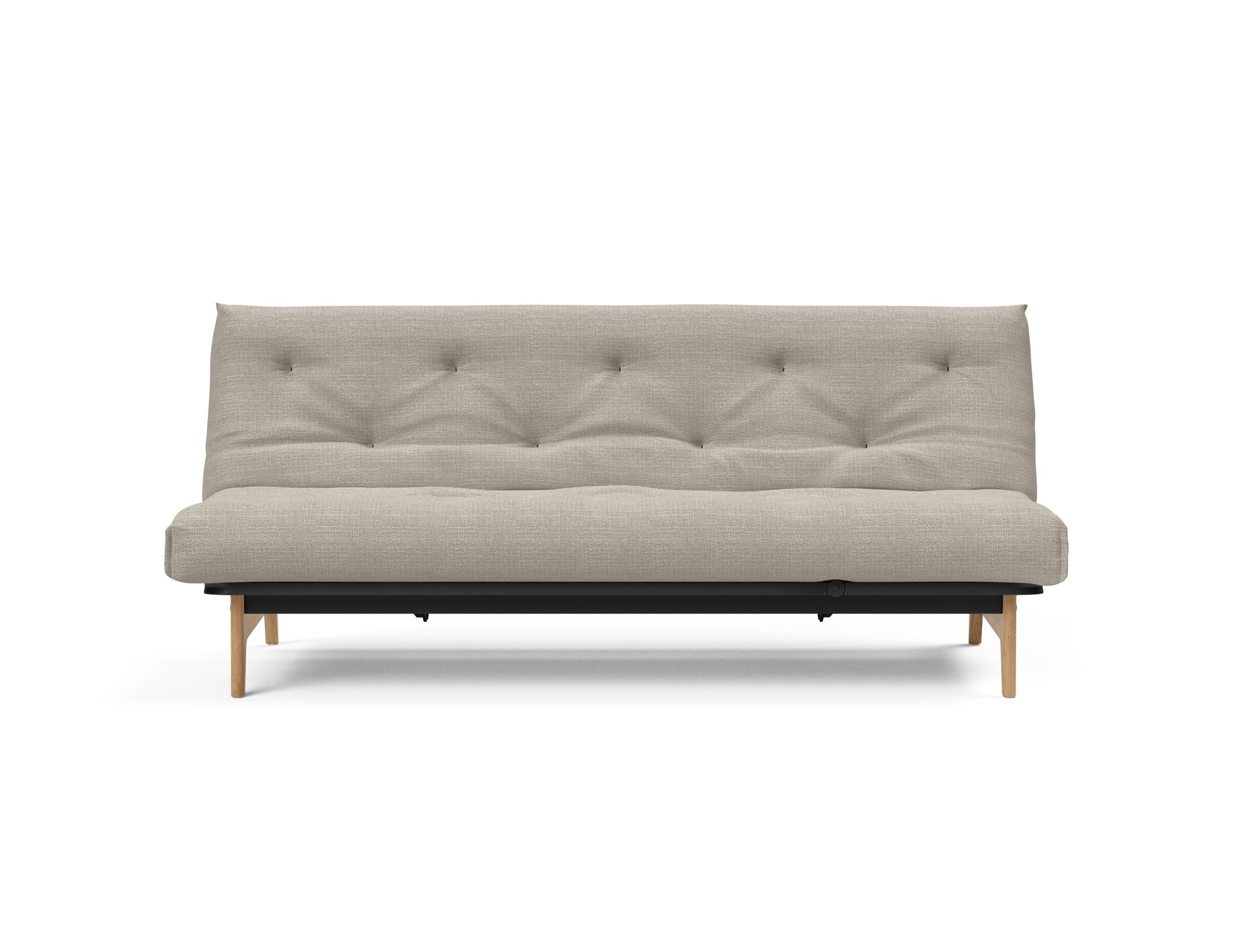 Elegantes Aslak 120 Bettsofa von Innovation Living, kombiniert skandinavische Ästhetik mit Funktionalität und optimalem Komfort für jeden Raum.