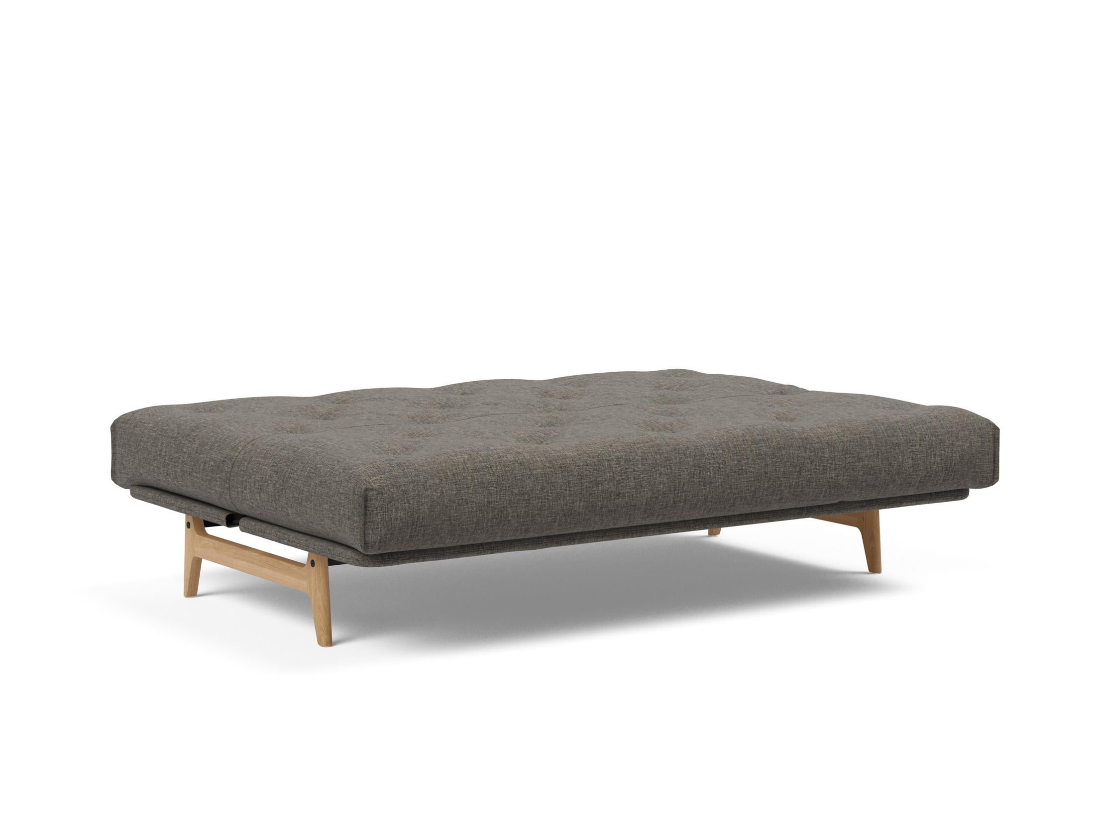 Entdecken Sie das Aslak 140 Bettsofa Nordic: Stilvolles, umweltfreundliches Sofa mit hochwertiger Matratze für optimalen Komfort und Funktionalität.