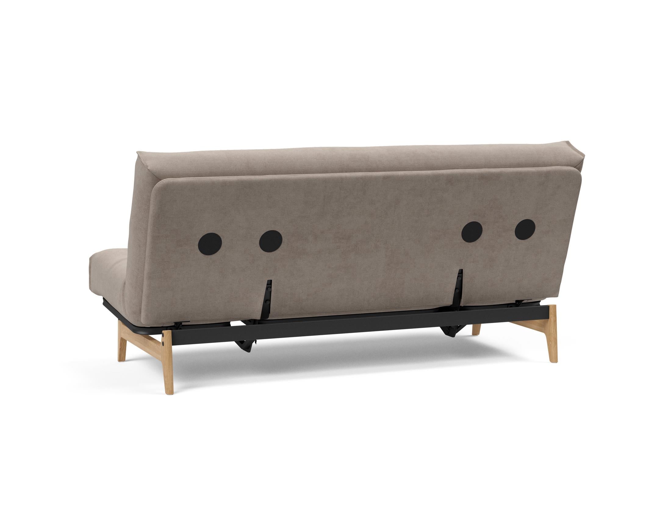 Erleben Sie das Aslak 140 Bettsofa Nordic Soft Spring – skandinavische Eleganz und individuelle Matratzenoptionen für optimalen Schlafkomfort.