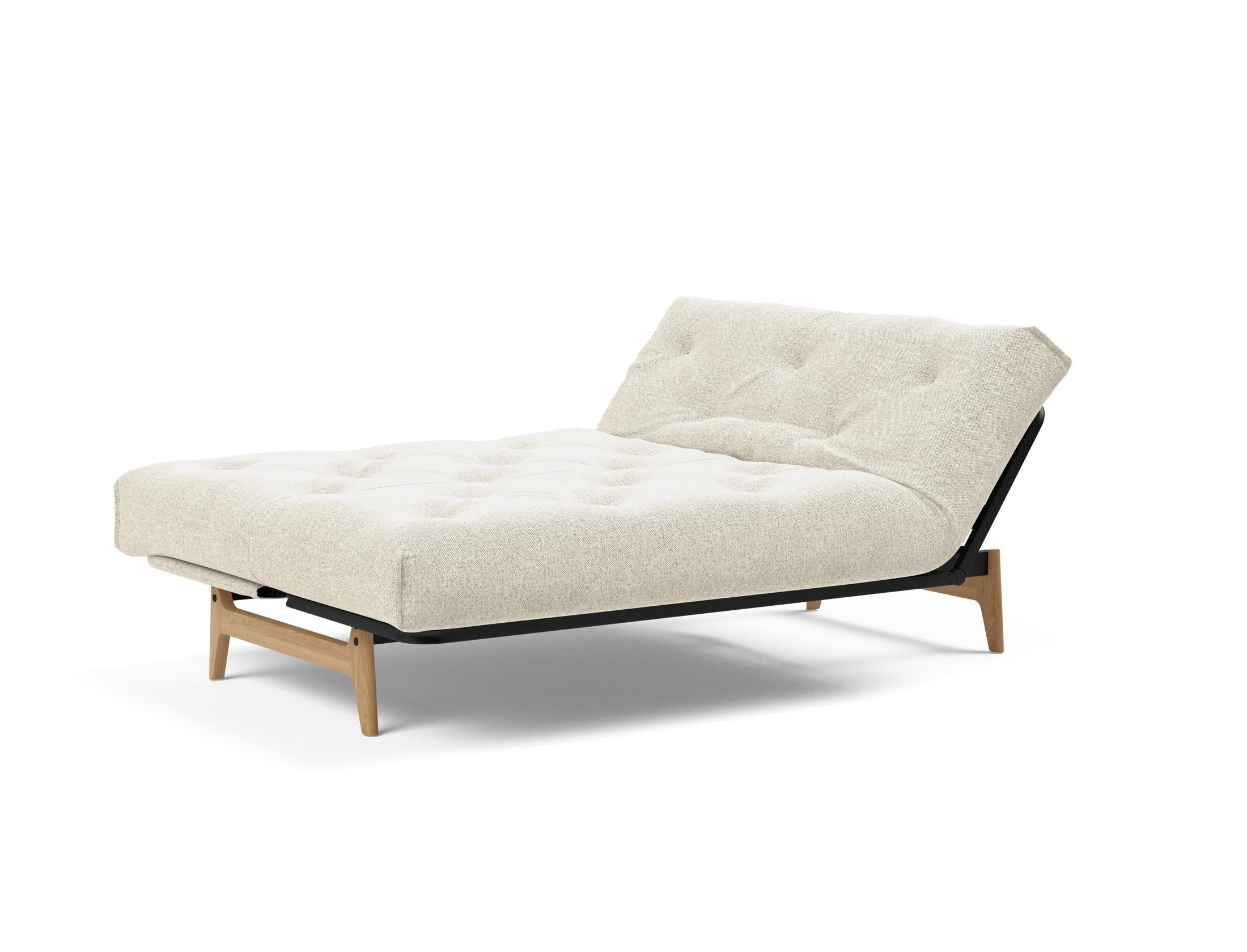 Entdecken Sie das Aslak 140 Bettsofa Nordic Soft Spring: Eleganz trifft auf höchsten Schlafkomfort und vielseitige Nutzungsmöglichkeiten.