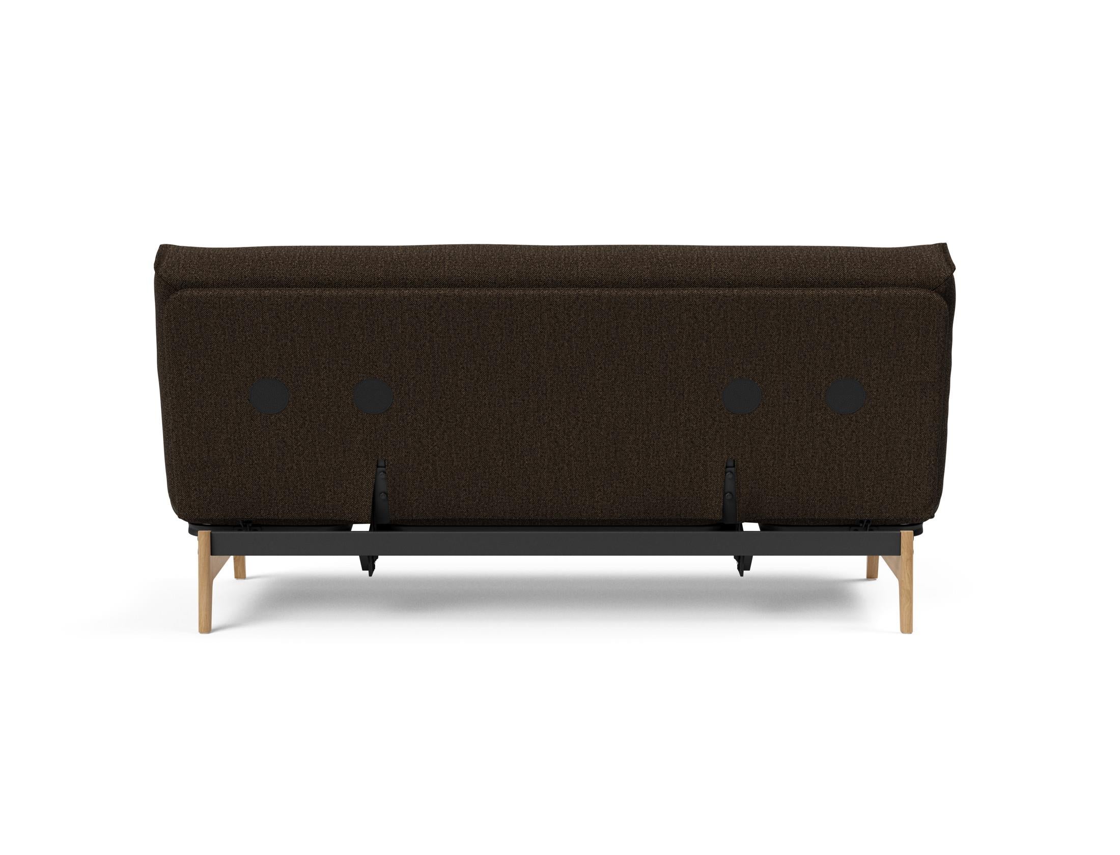 Erleben Sie das Aslak 140 Bettsofa Nordic Soft Spring – eine harmonische Verbindung aus skandinavischem Stil, robustem Komfort und vielseitiger Funktionalität.