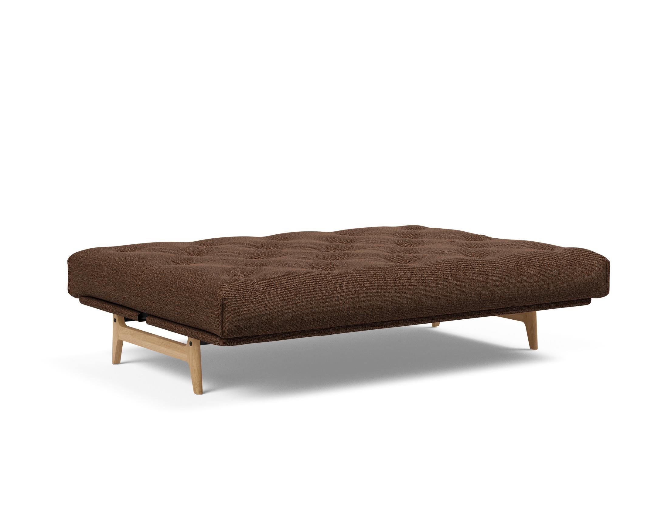 Entdecken Sie das Aslak 140 Bettsofa Nordic: Stilvolles Schlafsofa mit umweltfreundlichen Materialien und hohem Komfort für jeden Raum.