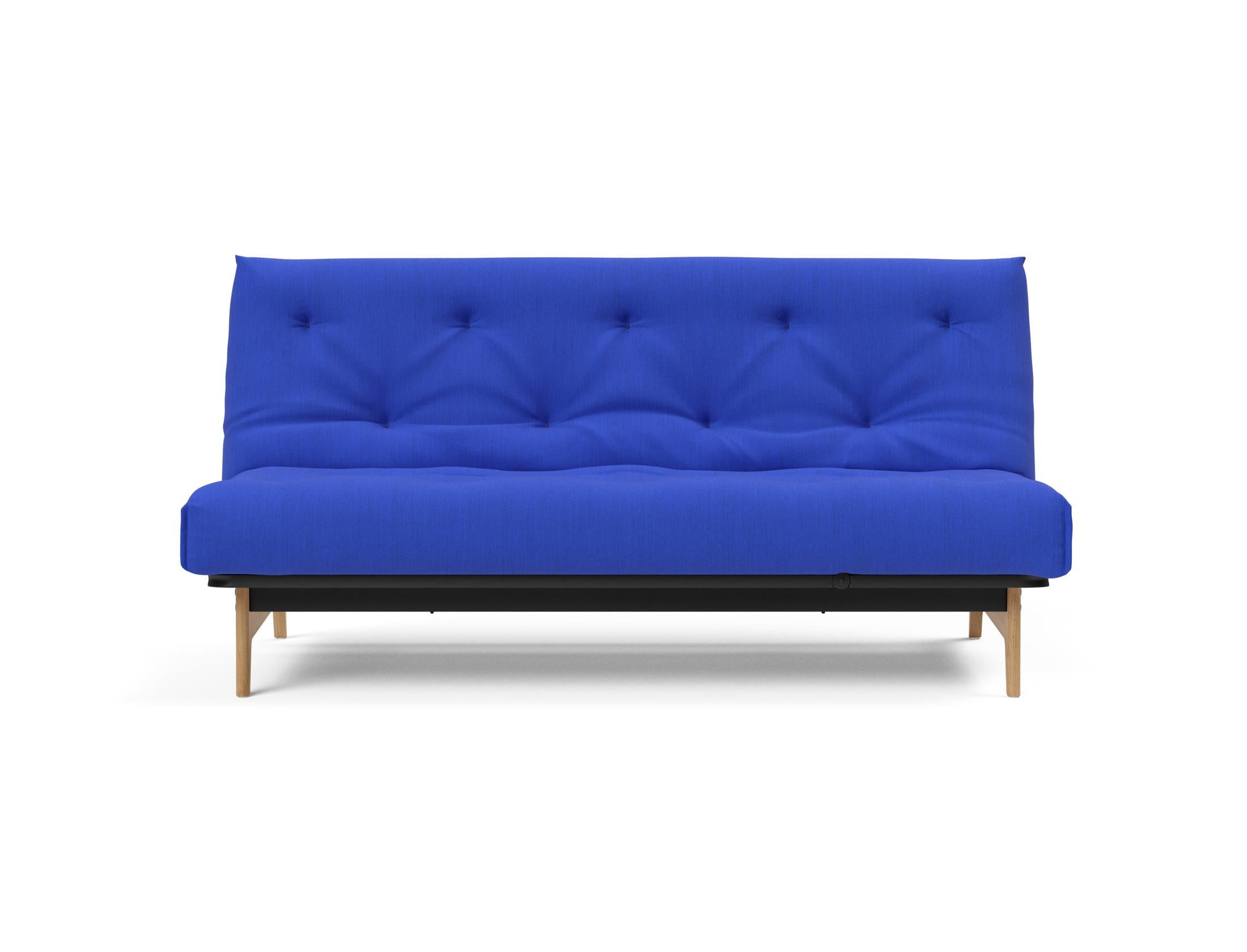 Erleben Sie das Aslak 140 Bettsofa Nordic Soft Spring von Innovation Living – eine perfekte Kombination aus modernem Stil und optimalem Schlafkomfort.