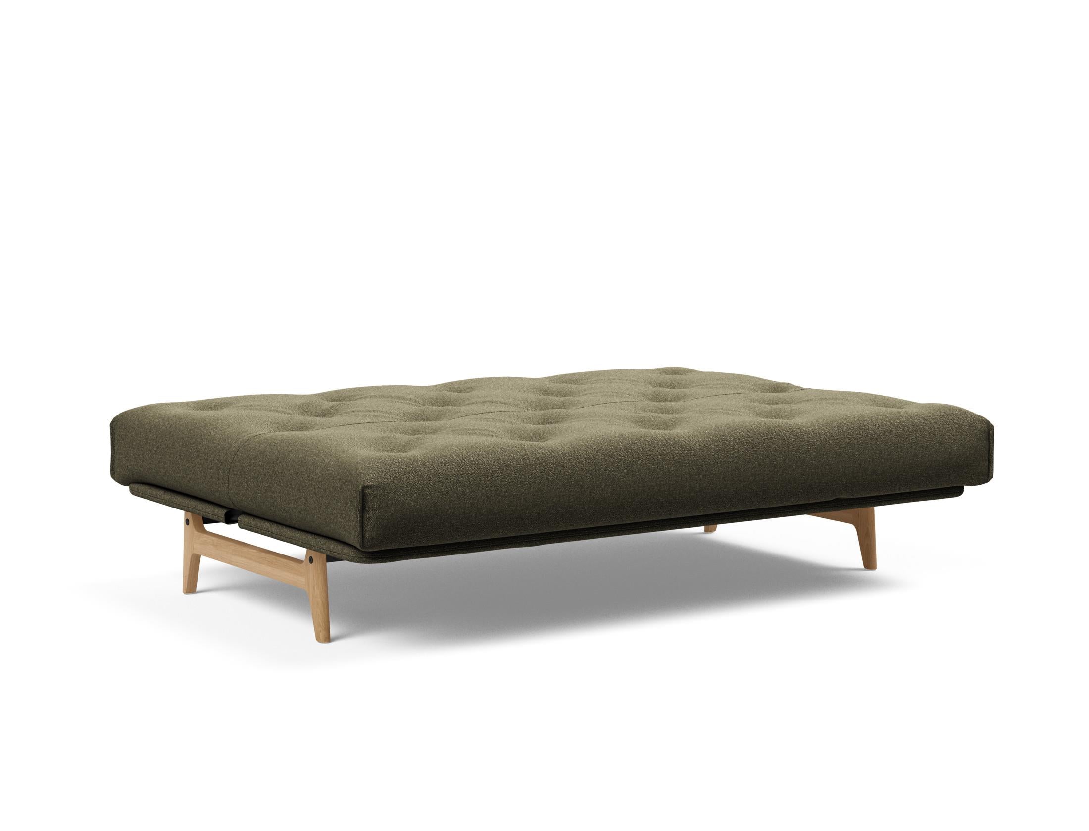 Entdecken Sie das Aslak 140 Bettsofa Nordic: Stilvolles, umweltfreundliches Design mit hochwertiger Matratze für optimalen Schlafkomfort und Flexibilität.