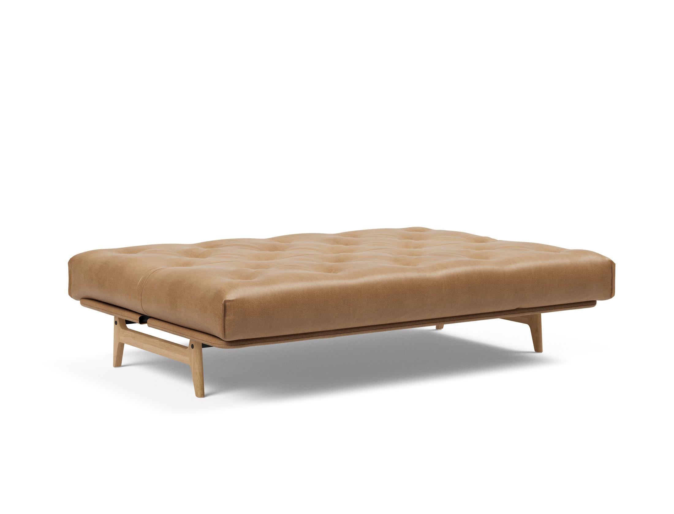 Entdecken Sie das Aslak 140 Bettsofa Nordic: Stilvolles, umweltfreundliches Sofa mit hochwertiger Matratze für optimalen Komfort und Funktionalität.