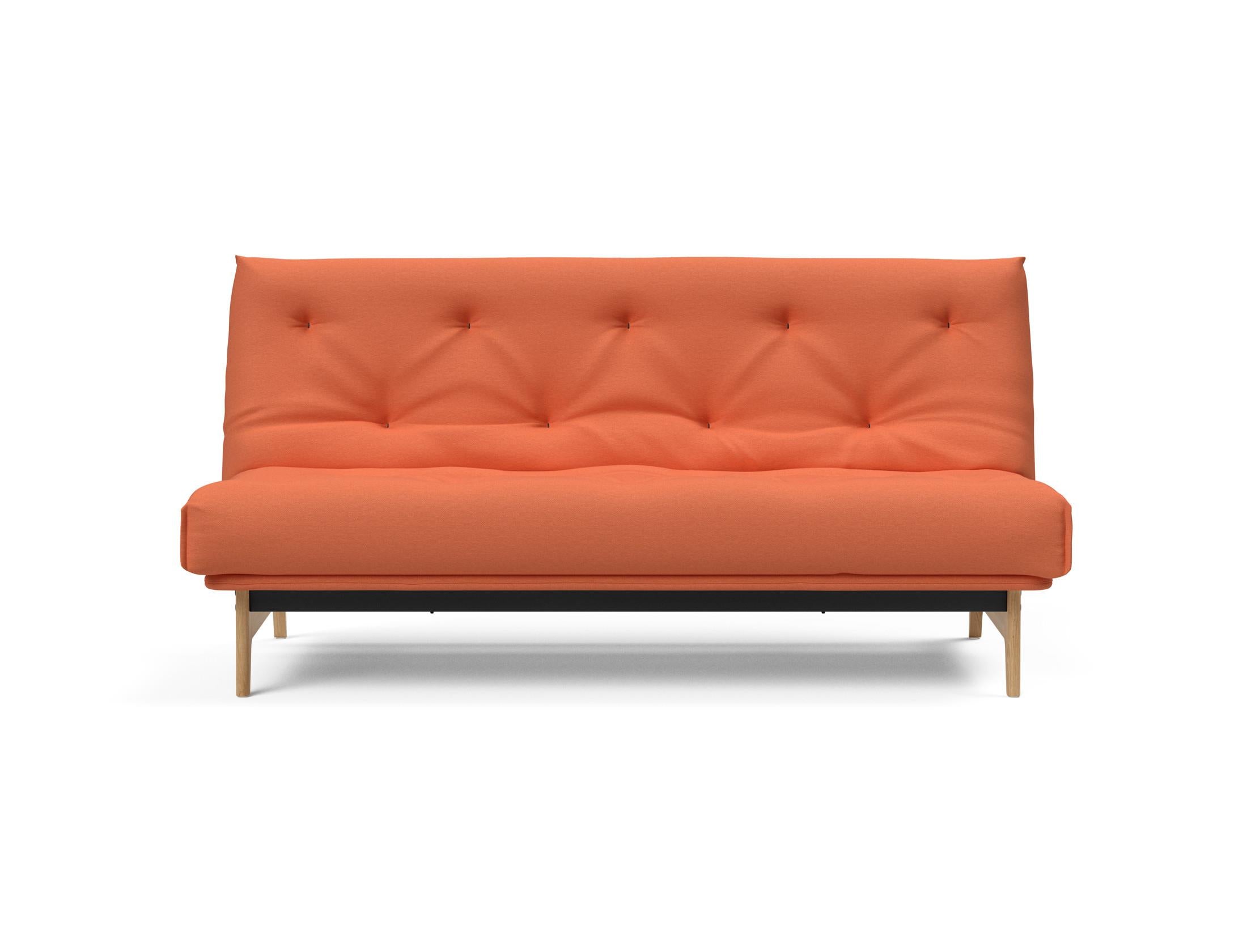 Stylisches Aslak 140 Bettsofa Nordic mit elegantem Soft Spring Bezug, perfekt für entspannte Abende und flexible Wohnkonzepte.