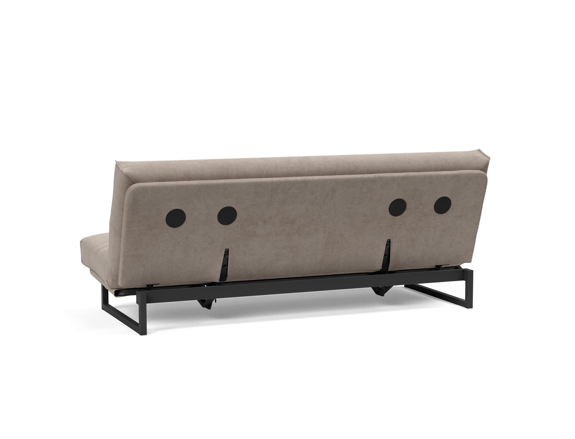 Fraction 120 Bettsofa: Elegantes Schlafsofa mit abnehmbarem Nordic-Bezug und komfortabler Soft Spring Matratze für entspannte Nächte und stilvolles Wohnen.
