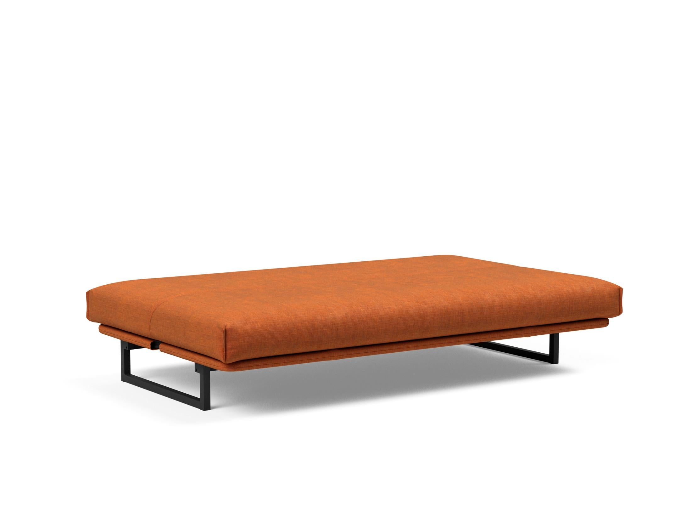 Fraction 120 Bettsofa: Flexibles Schlafsofa mit weichem Nordic-Bezug, verstellbarer Rückenlehne und komfortabler Soft Spring Matratze für erholsame Nächte.
