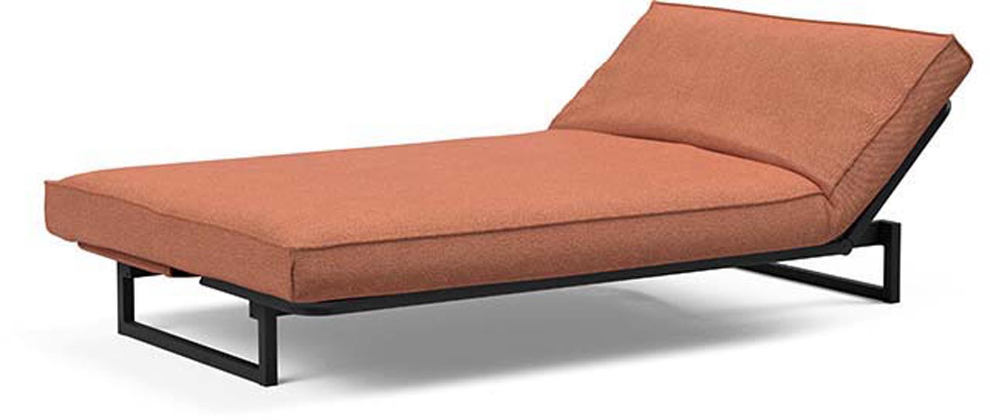 Erleben Sie das Fraction 120 Bettsofa Sharp Plus Cover von Innovation Living – ein modernes Sofa, das sich mühelos in ein bequemes Bett verwandelt und ideal für kleine Räume ist.