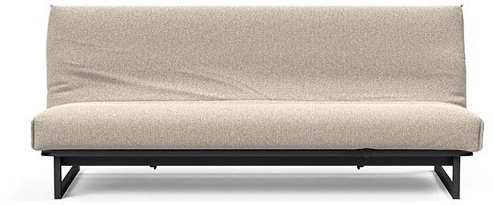 Erleben Sie das Fraction 120 Bettsofa Nordic Cover von Innovation Living: modernes Design, vielseitig einsetzbar und mit einer komfortablen Soft Spring-Matratze.
