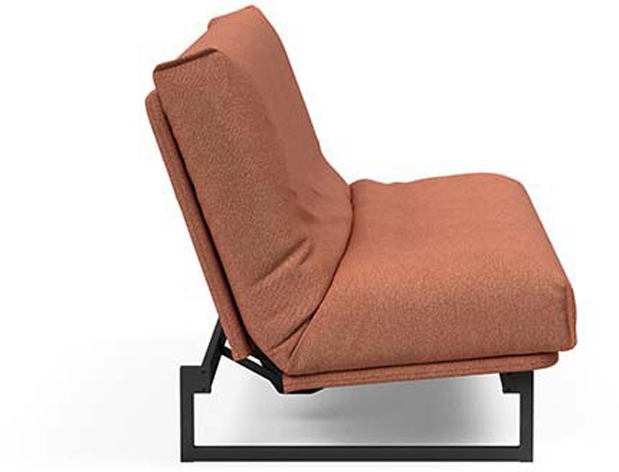 Entdecken Sie das Fraction 140 Bettsofa mit Nordic Cover von Innovation Living: stilvolles Design, komfortable Soft Spring-Matratze, ideal für kompakte Wohnräume.