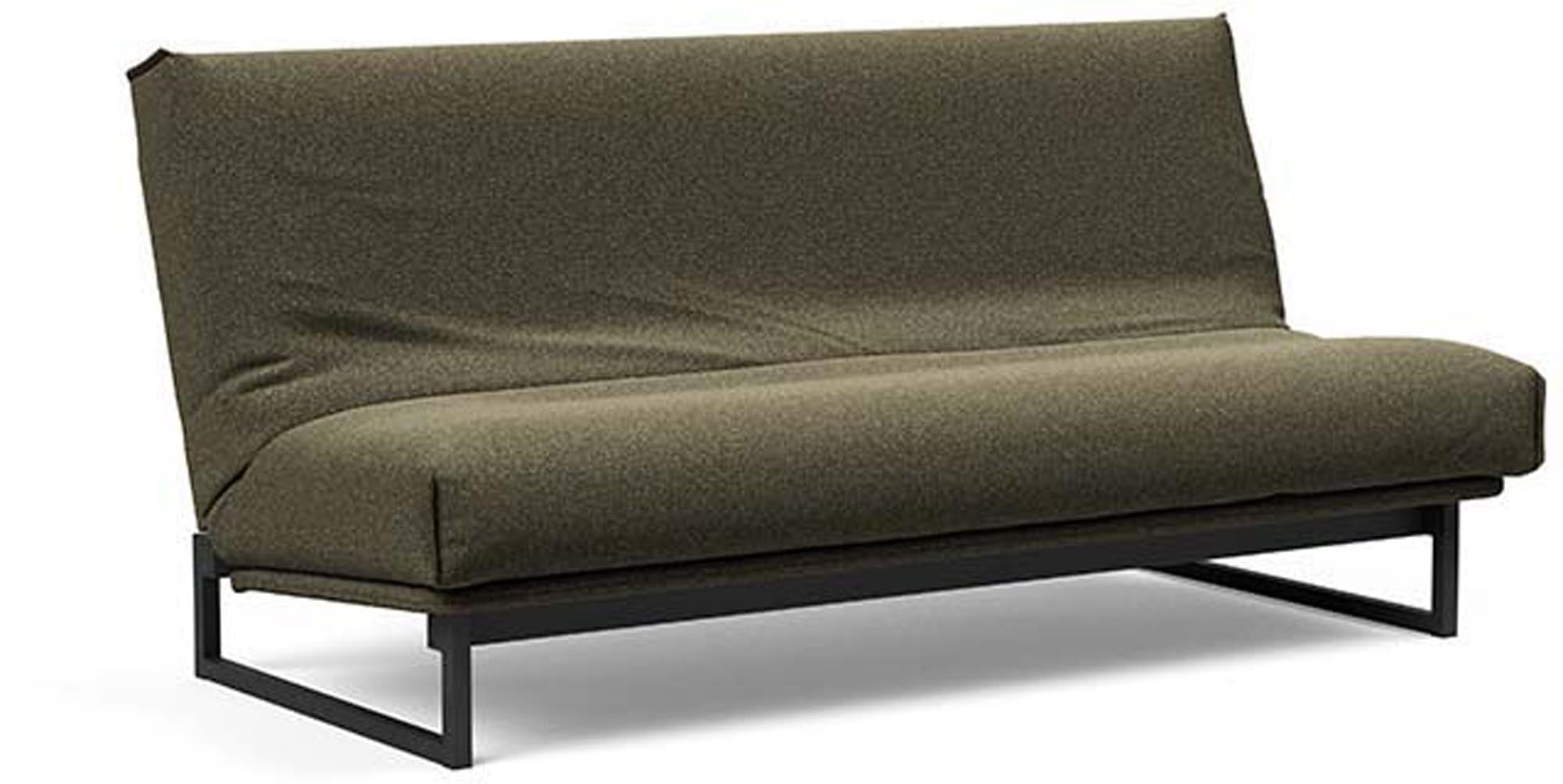 Erleben Sie das Fraction 140 Bettsofa mit Nordic Cover von Innovation Living: modernes Design, bequeme Soft Spring-Matratze, perfekt für kleine Räume.