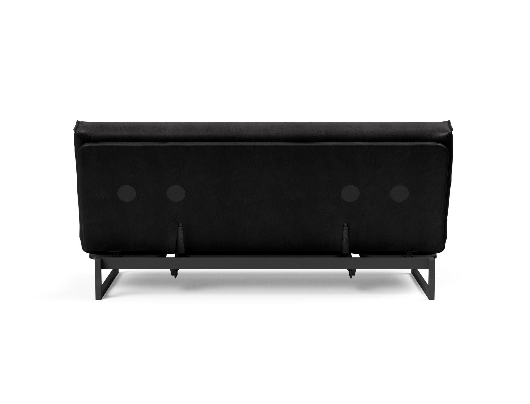 Erleben Sie das Fraction 140 Bettsofa mit Nordic Cover von Innovation Living: modernes Design, bequeme Soft Spring-Matratze, perfekt für kleine Räume.