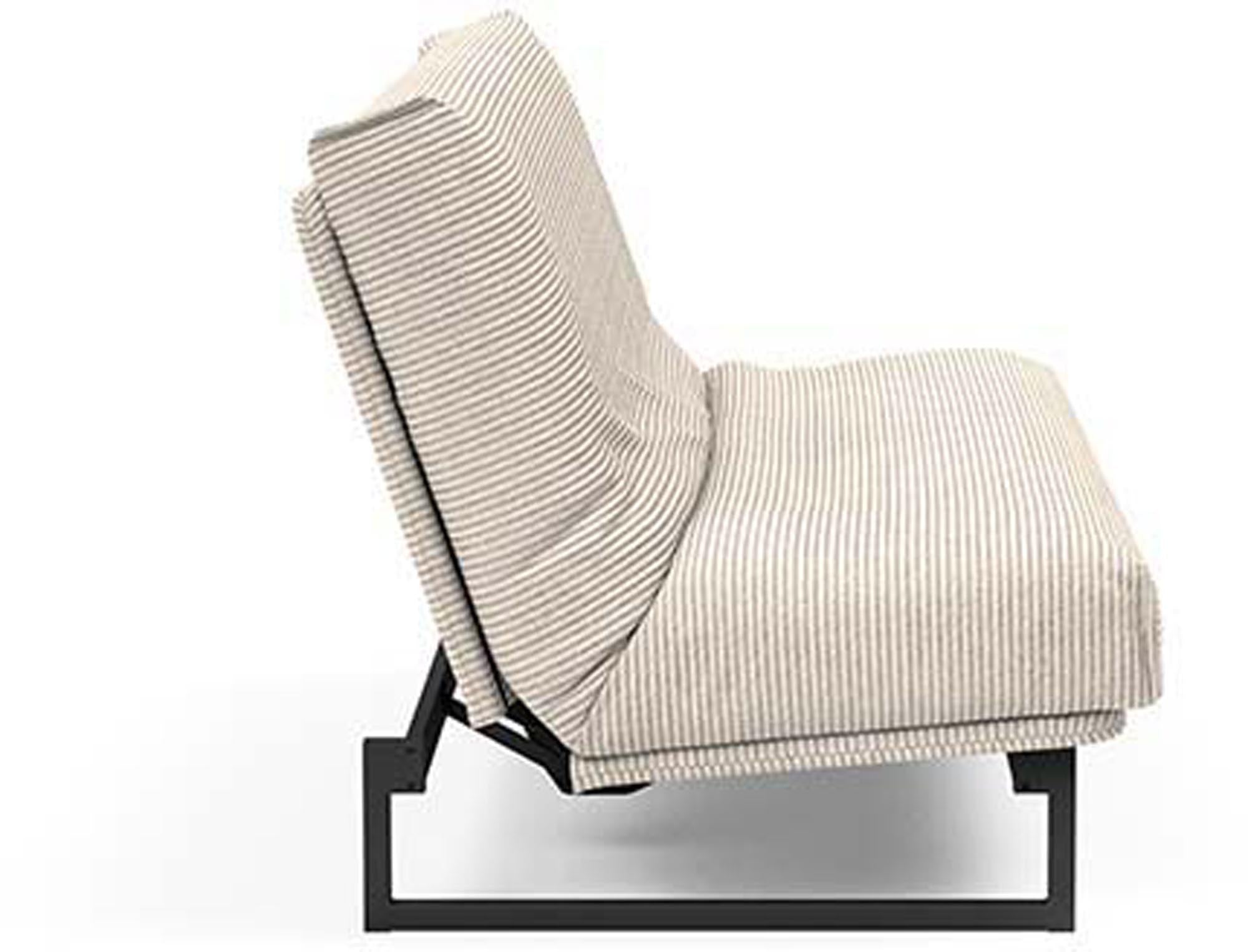 Erleben Sie das Fraction 140 Bettsofa Nordic Cover von Innovation Living – eine perfekte Kombination aus modernem Stil und praktischer Vielseitigkeit für jeden Raum.