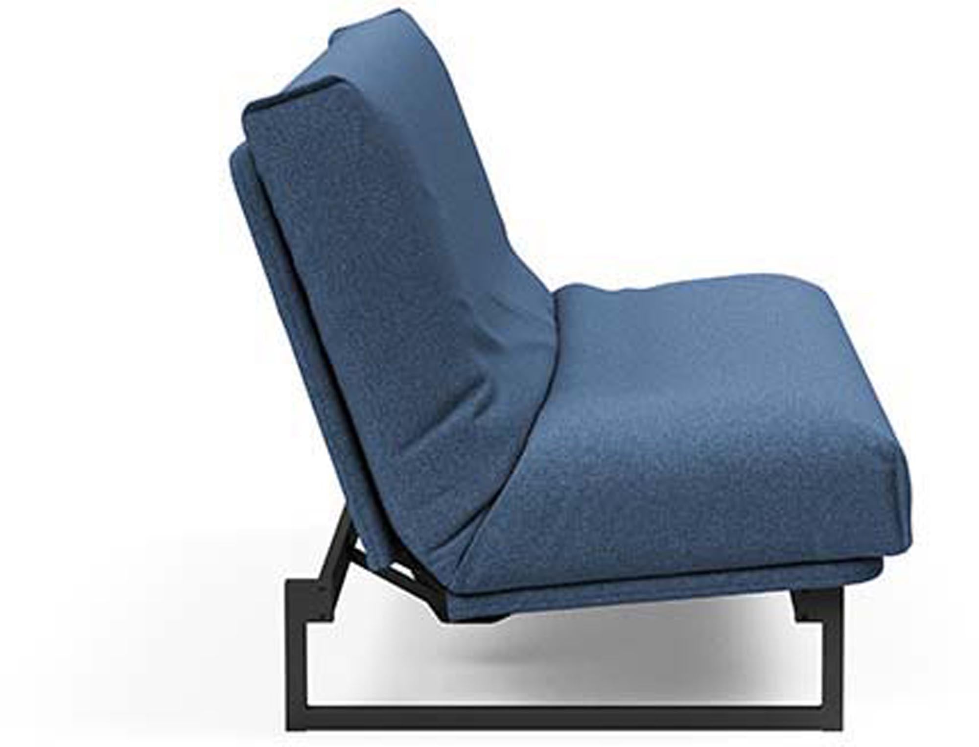 Entdecken Sie das Fraction 140 Bettsofa mit Nordic Cover von Innovation Living – stilvoll, platzsparend und ideal für vielseitige Wohnkonzepte.