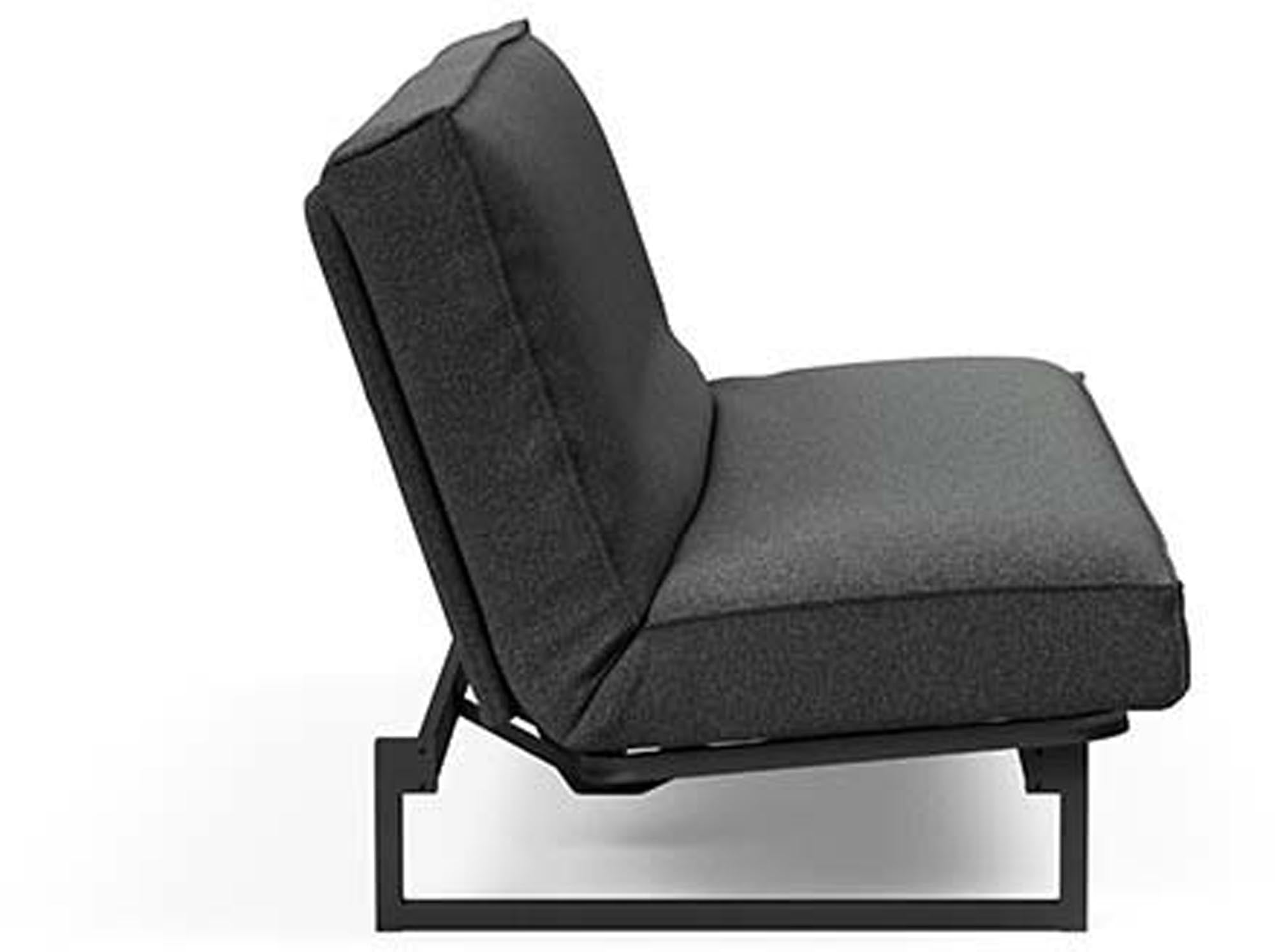 Entdecken Sie das Fraction 140 Bettsofa Sharp Plus Cover von Innovation Living – stilvoll, platzsparend und ideal für vielseitige Wohnkonzepte.