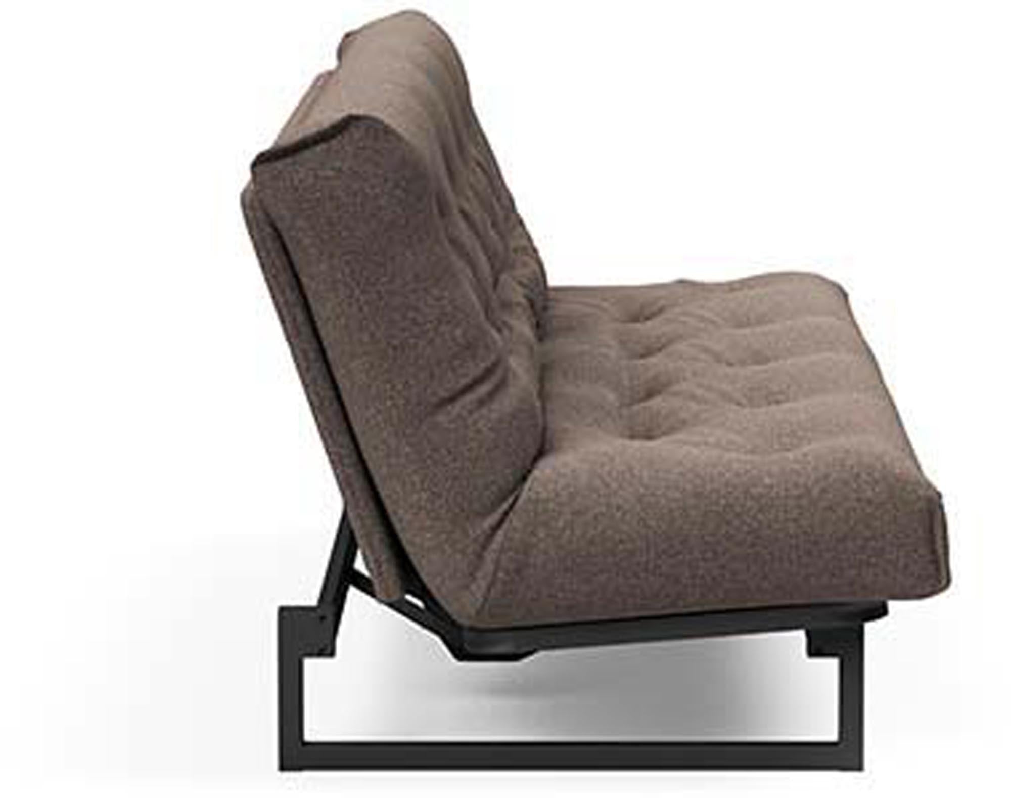 Entdecken Sie das Fraction 120 Bettsofa Nordic von Innovation Living – stilvoll, platzsparend und ideal für Gästeübernachtungen.