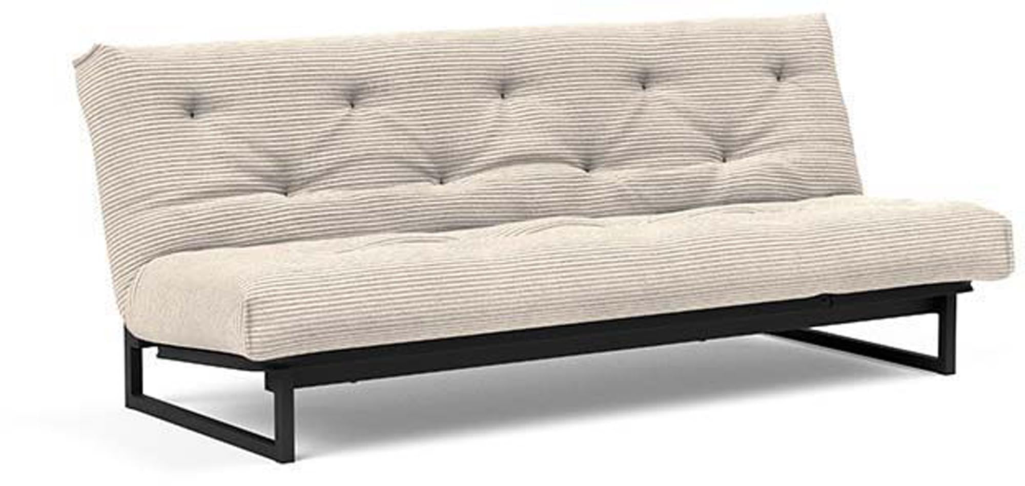 Erleben Sie das Fraction 120 Bettsofa Nordic von Innovation Living – modern, funktional und perfekt für kleine Räume und Übernachtungen.