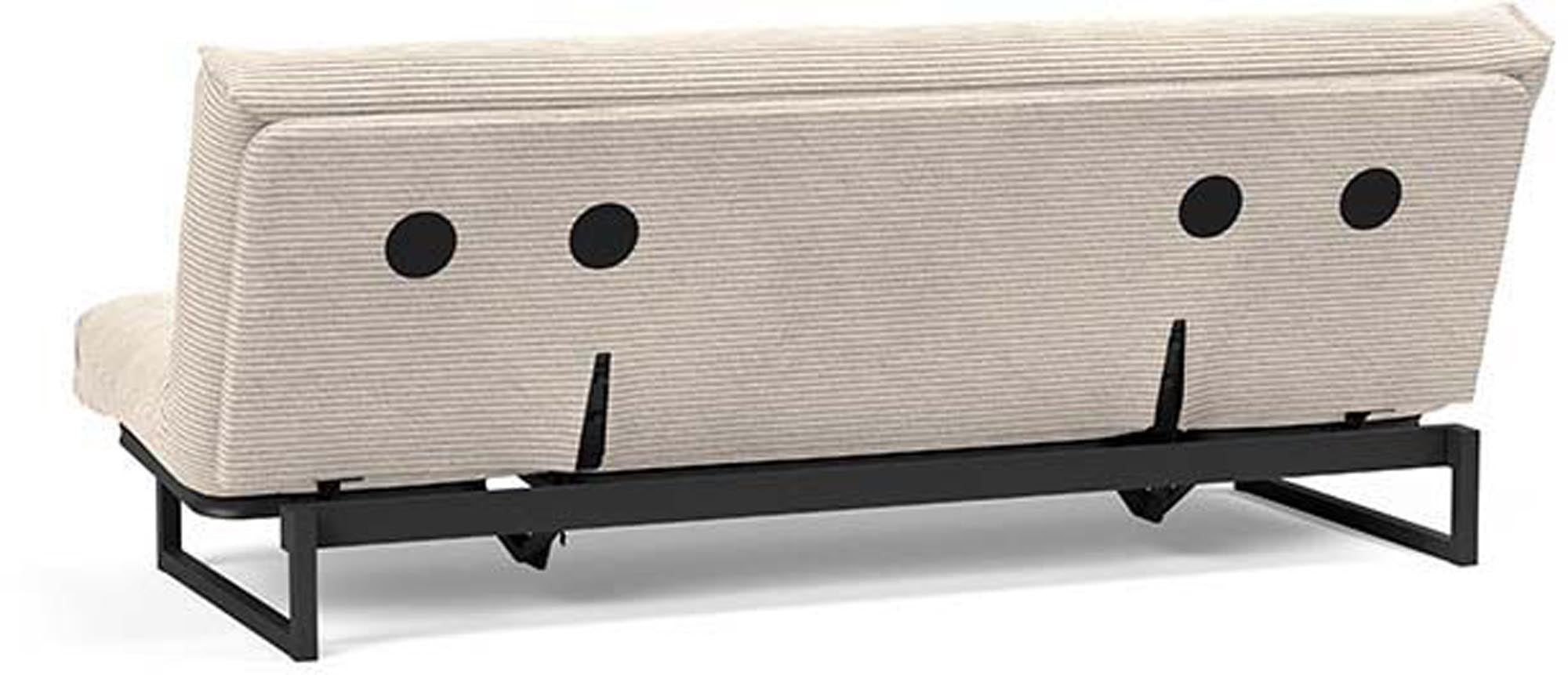 Entdecken Sie das Fraction 120 Bettsofa Nordic von Innovation Living – stilvoll, platzsparend und ideal für Gästeübernachtungen.