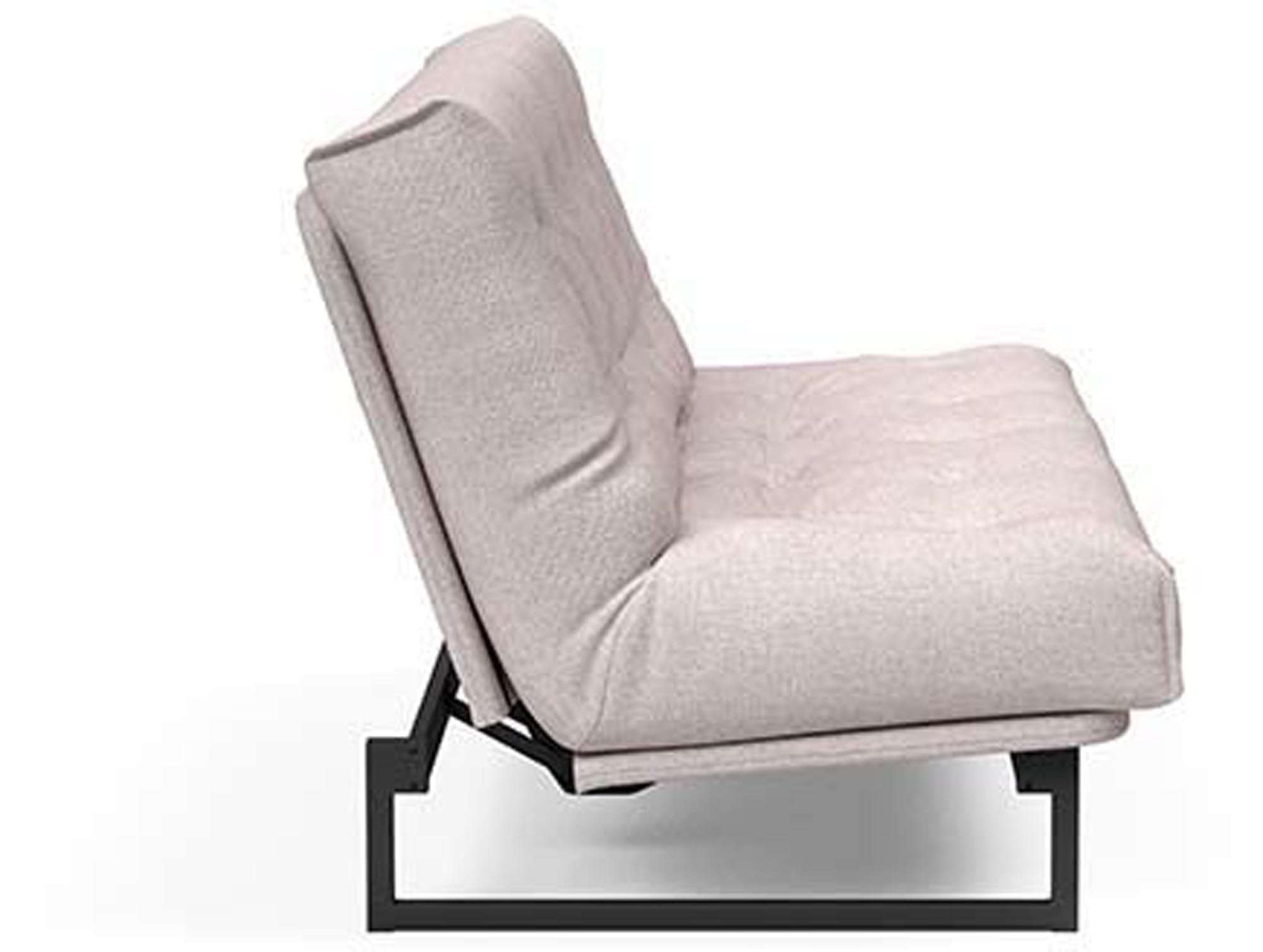 Fraction 140 Bettsofa Nordic von Innovation Living: Elegantes, funktionales Sofa, das sich schnell in ein gemütliches Bett verwandelt und ideal für kleine Räume ist.