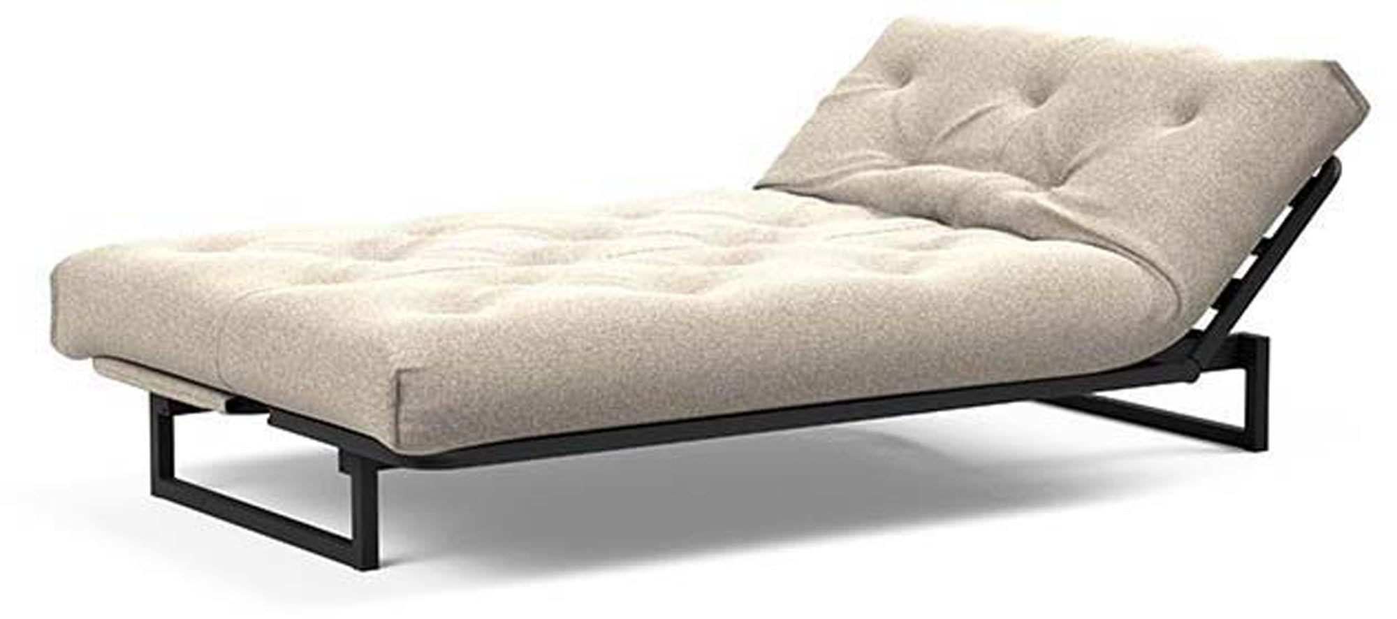 Entdecken Sie das Fraction 120 Bettsofa Nordic Spring von Innovation Living – stilvolles skandinavisches Design, ideal für kompakte Wohnräume und gemütliche Nächte.