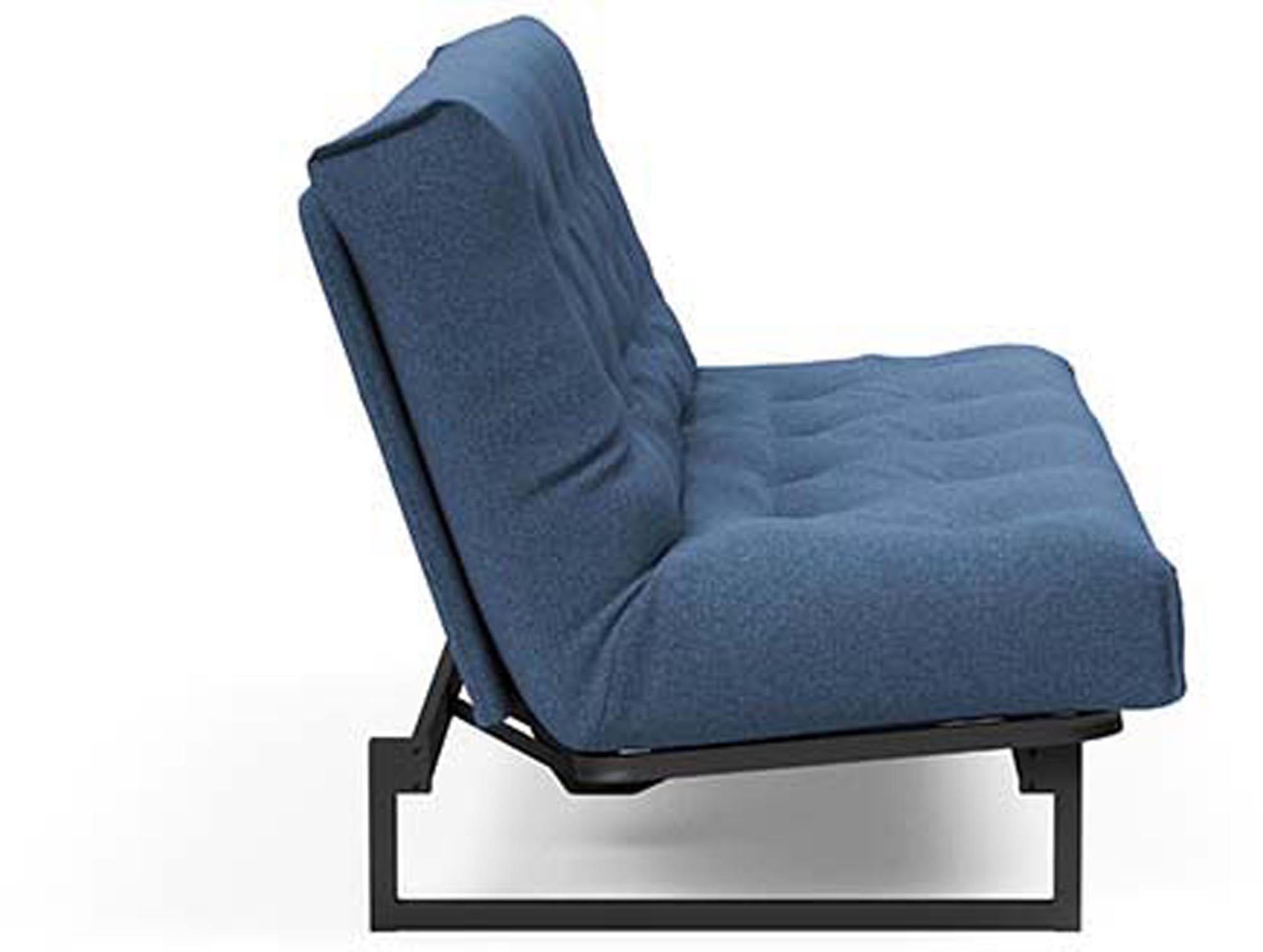 Entdecken Sie das Fraction 140 Bettsofa Nordic Spring von Innovation Living: stilvolles skandinavisches Design, perfekt für kleine Räume und Gästeübernachtungen.