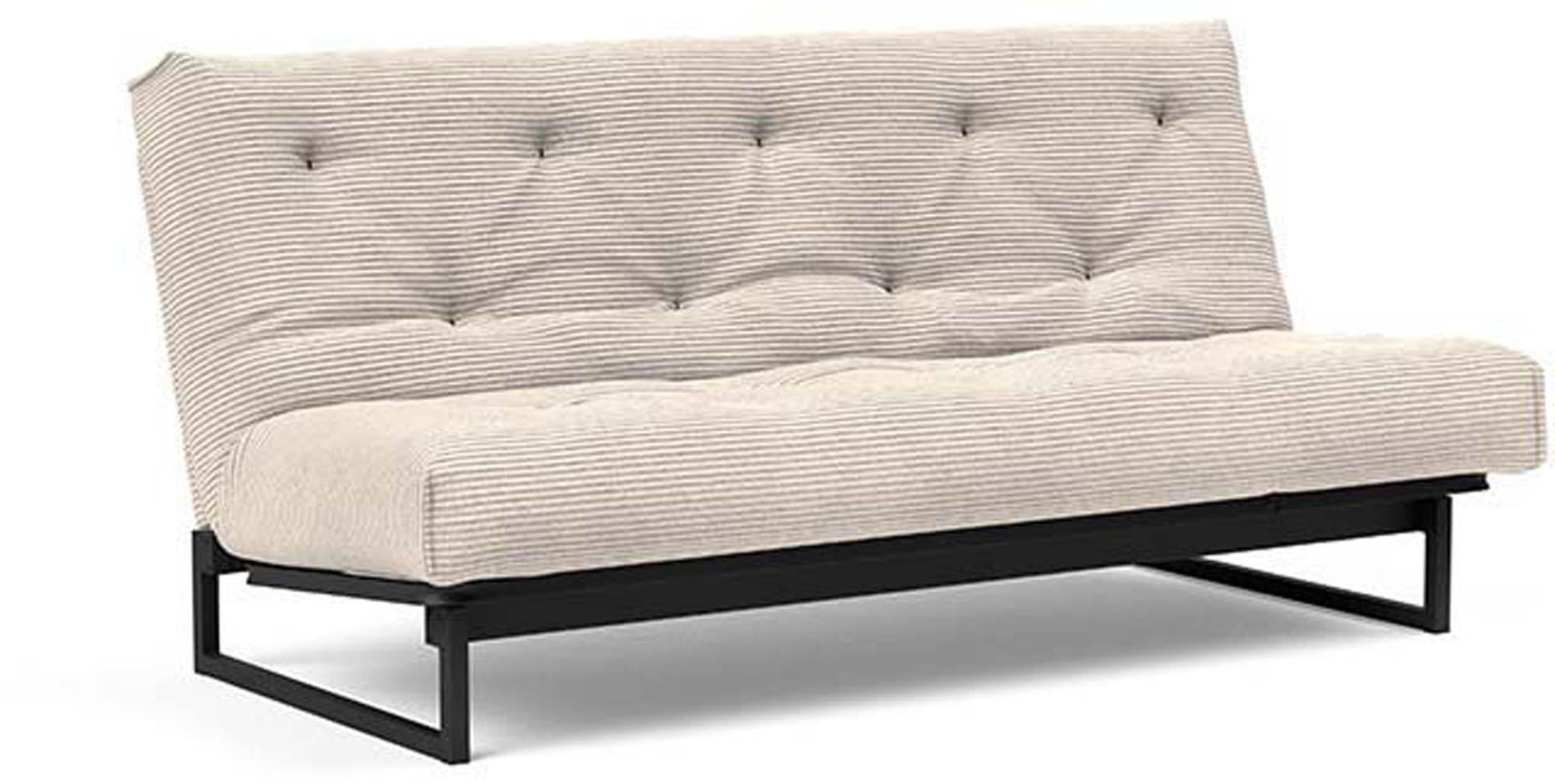 Erleben Sie das Fraction 140 Bettsofa Nordic Spring von Innovation Living: modernes skandinavisches Design, ideal für platzsparende Lösungen und Übernachtungen.