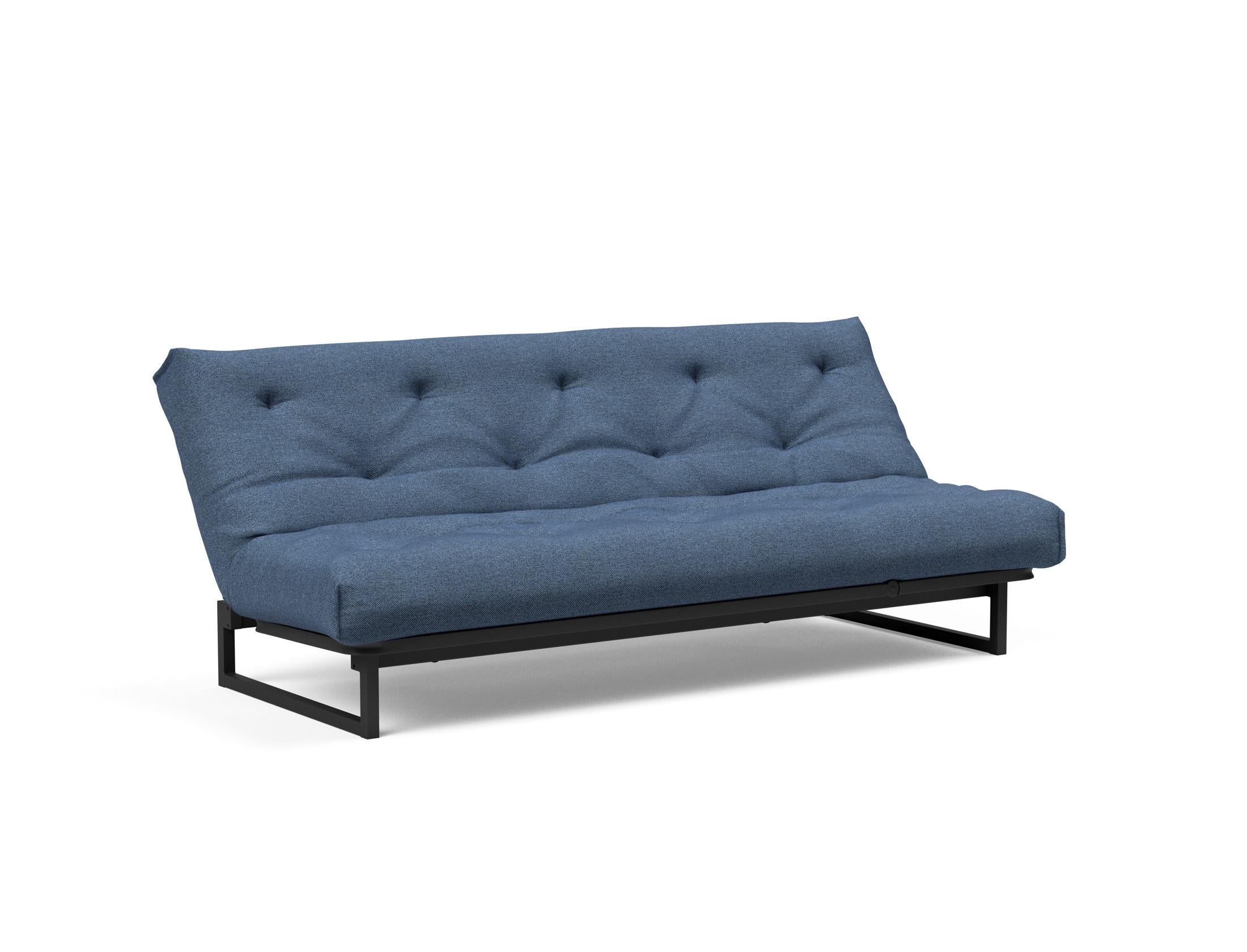 Fraction 120 Bettsofa Nordic: stilvolles, funktionales Sofa mit anpassbarer Kopfhöhe und komfortabler Soft Spring-Matratze – perfekt für jedes Zuhause.