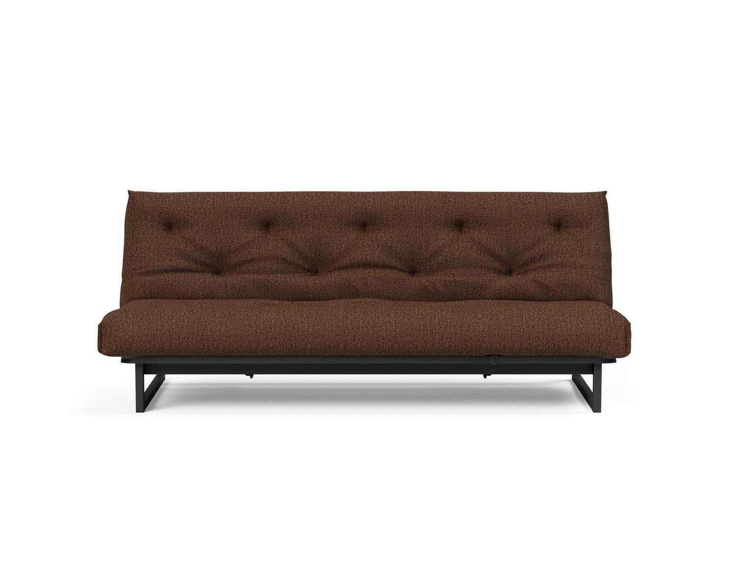 Fraction 120 Bettsofa Nordic Soft Spring: modernes skandinavisches Design, ideal für kompakte Räume, bietet hohen Sitzkomfort und eine praktische Schlafgelegenheit.