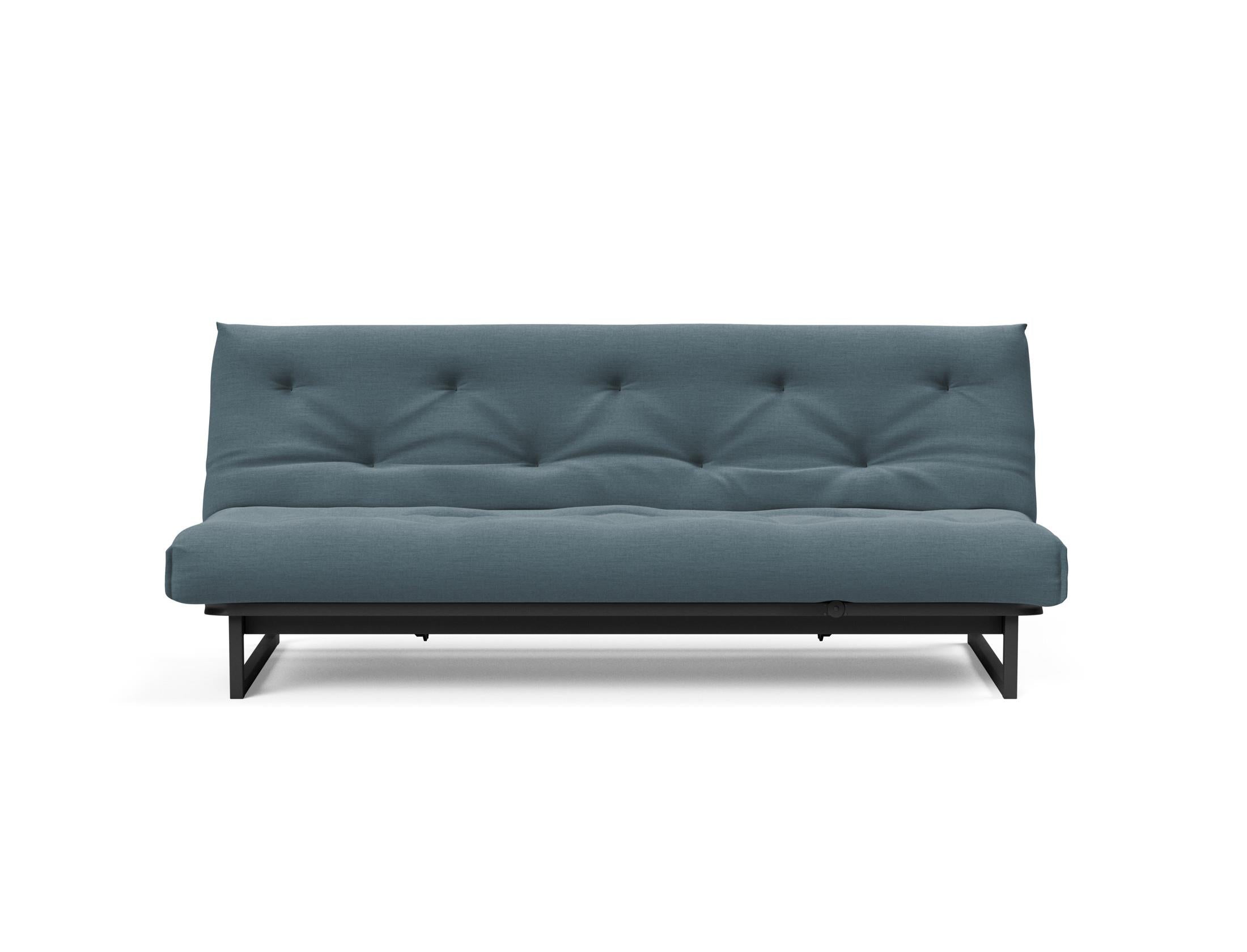 Stylisches Fraction 120 Bettsofa von Innovation Living, perfekt für kompakte Wohnräume, bietet skandinavisches Design und hohen Sitzkomfort.