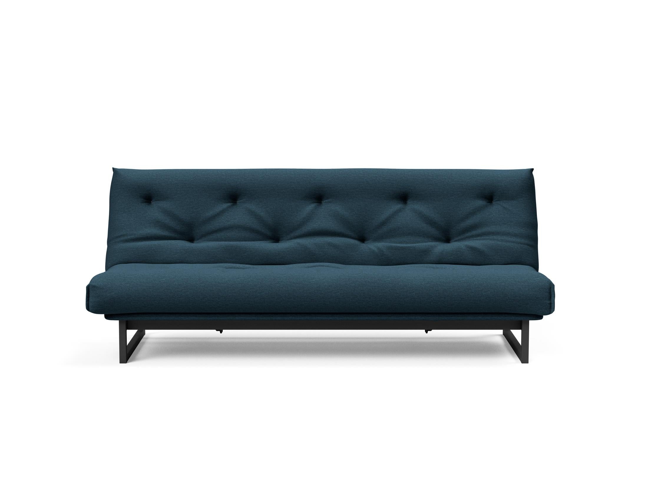 Fraction 120 Bettsofa Nordic: Elegantes Design trifft auf höchsten Komfort. Perfekt für kleine Räume und vielseitige Nutzung als Sofa oder Bett.