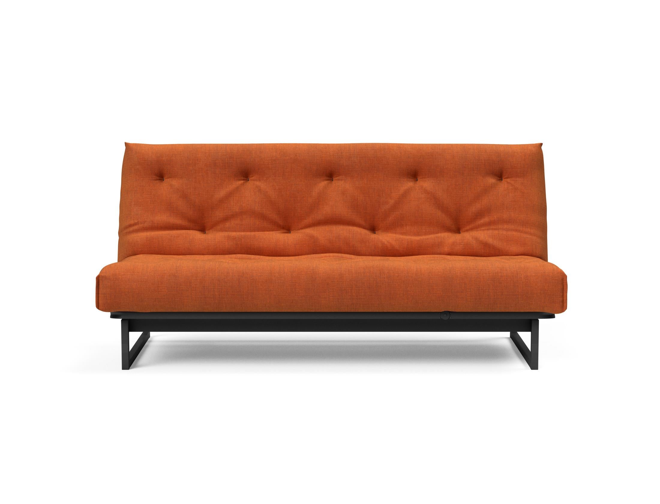 Stylisches Fraction 140 Bettsofa von Innovation Living, ideal für kleine Räume, kombiniert elegantes skandinavisches Design mit funktionaler Flexibilität.