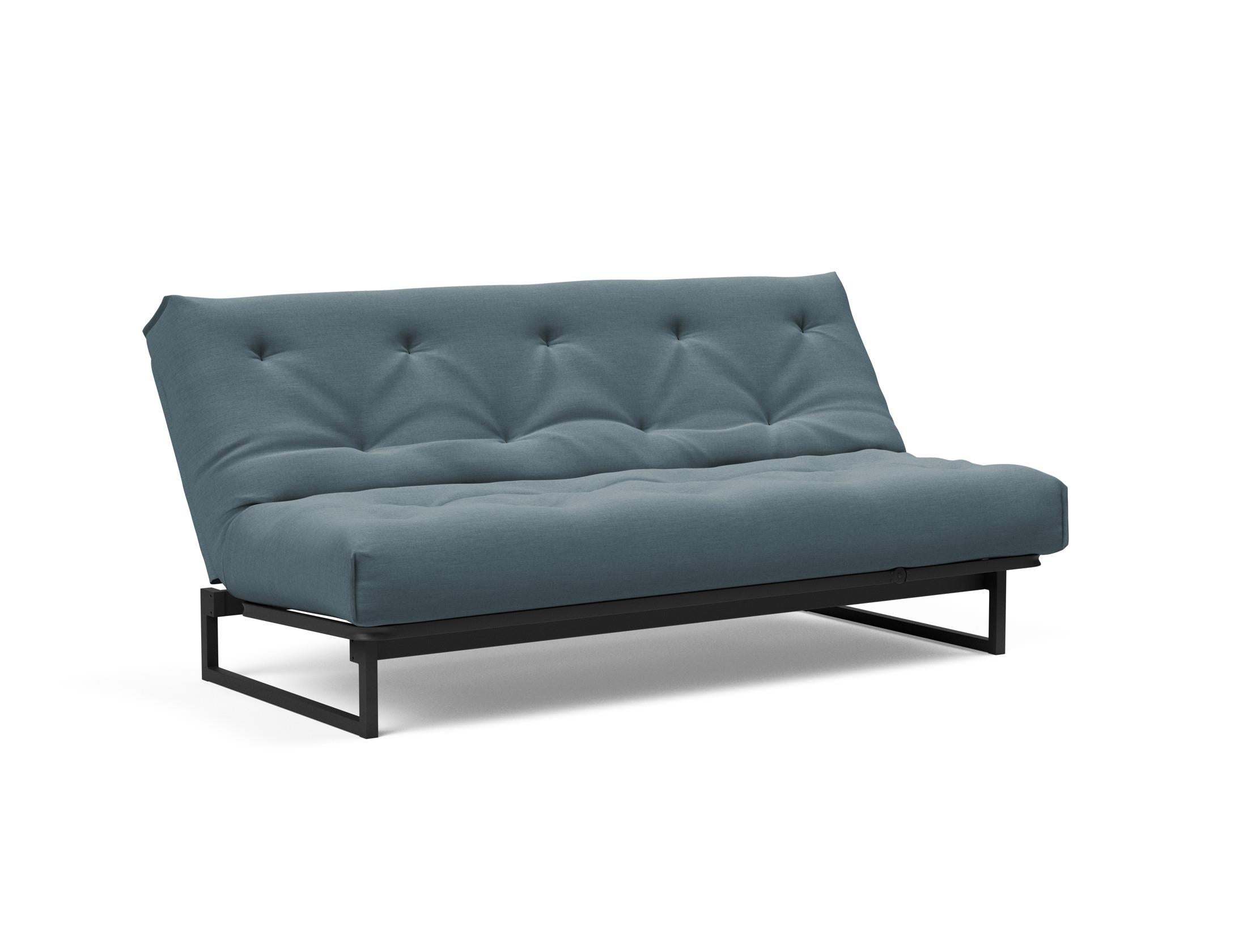 Fraction 140 Bettsofa Nordic: Stilvolles, multifunktionales Sofa für kompakte Räume, bietet höchsten Komfort und anpassbare Liegepositionen.