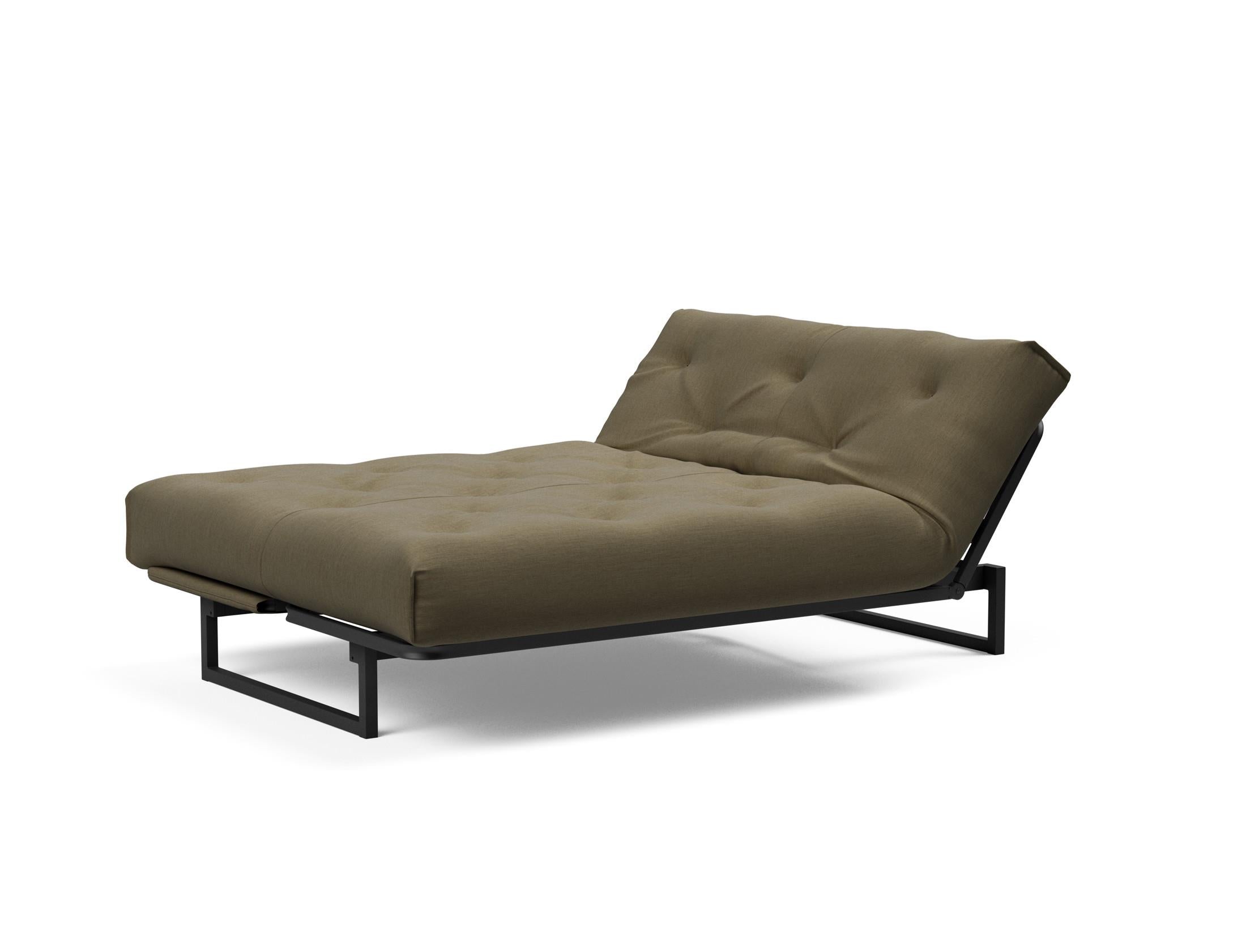 Fraction 140 Bettsofa Nordic: Elegantes, funktionales Sofa für kleine Räume, vereint skandinavisches Design mit optimalem Schlafkomfort und flexibler Nutzung.