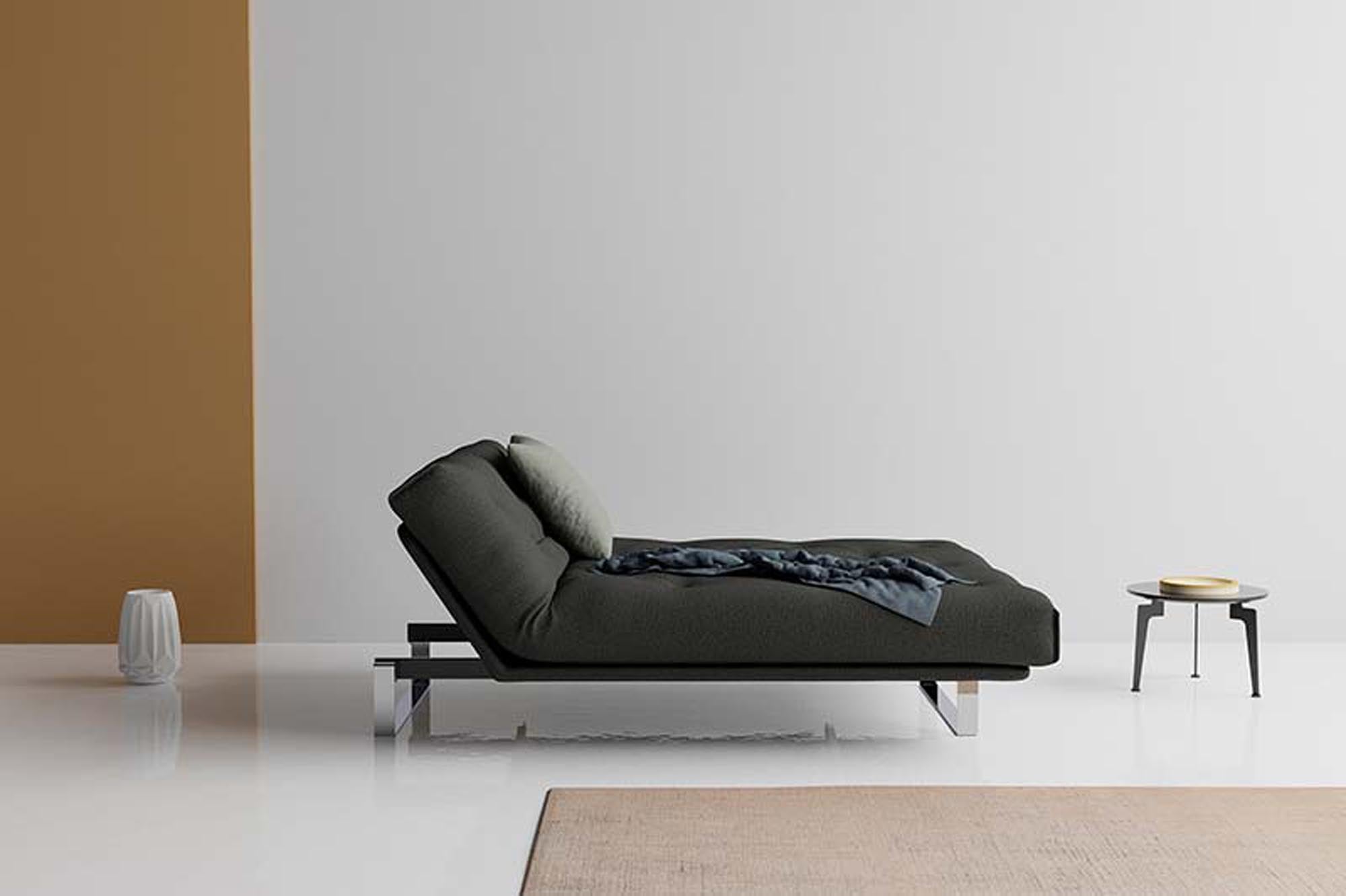 Das Minimum Bettsofa Nordic von Innovation Living: skandinavisches Design, Komfort, Funktionalität, ideal für kleine Wohnungen und Gästezimmer.