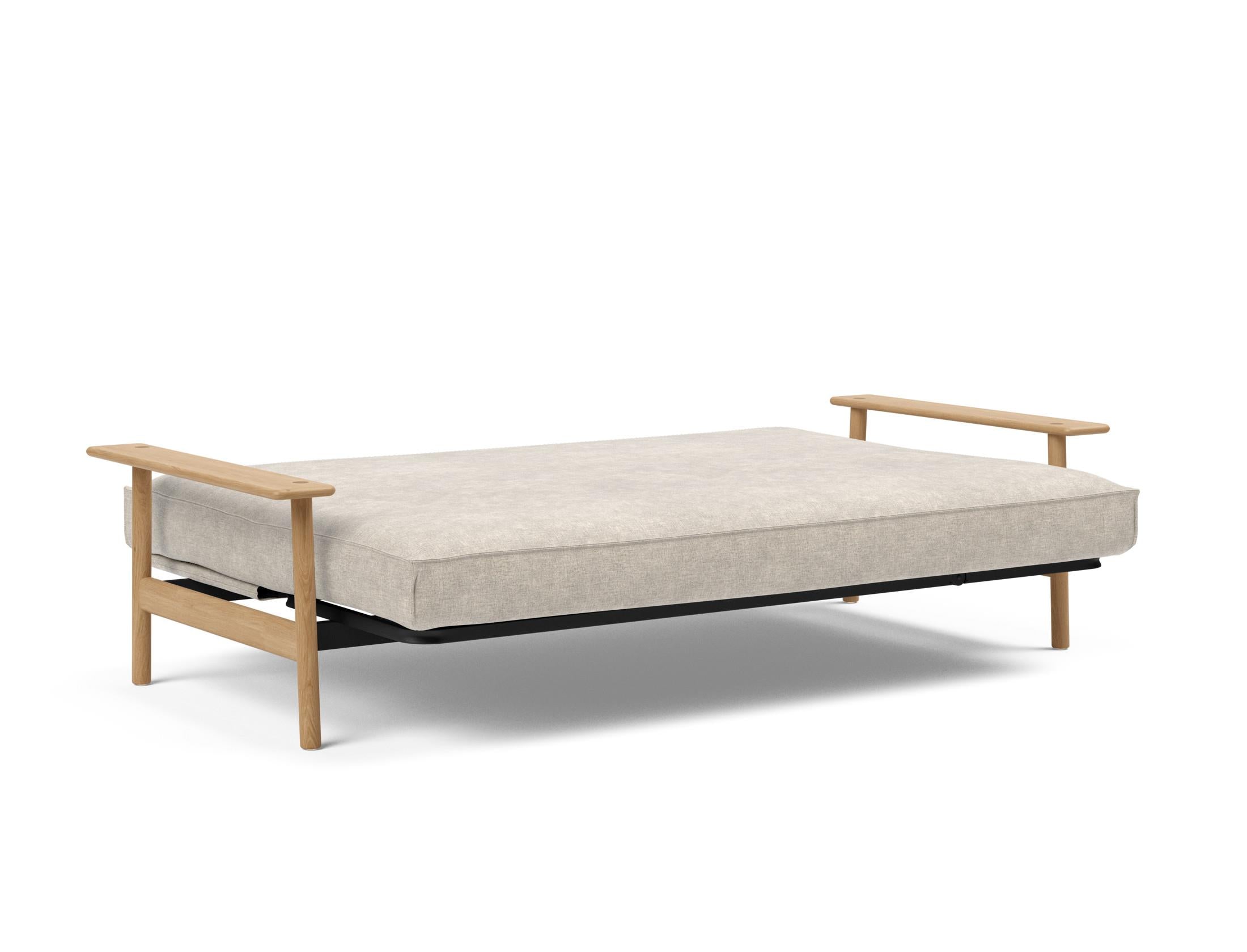 Erleben Sie das Balder Bettsofa 140 Sharp Plus Cover Soft Spring von Innovation Living – skandinavisches Design trifft auf höchsten Komfort und Vielseitigkeit.